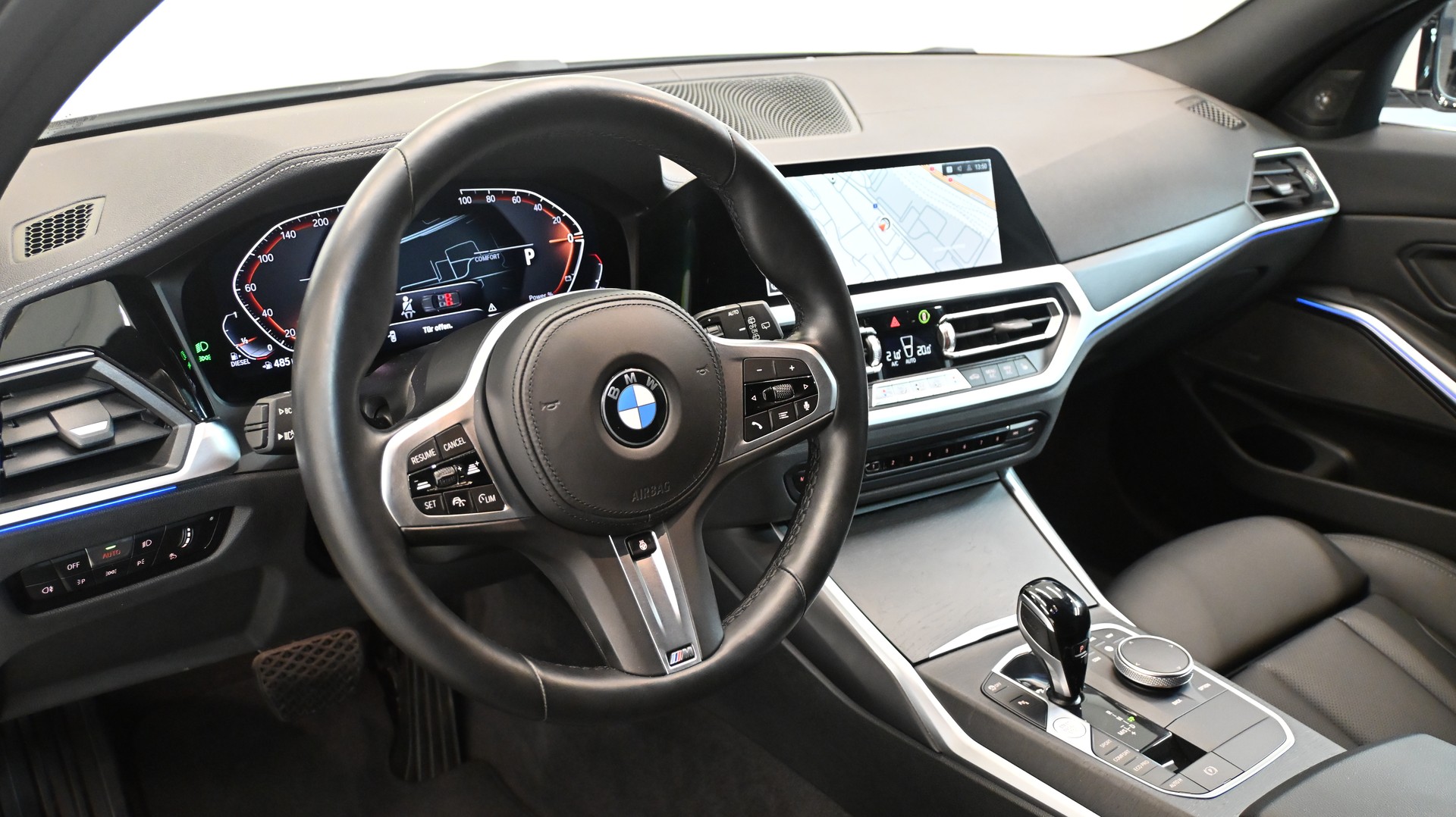 BMW 318d 48V Touring Luxury Line Steptronic-image-2