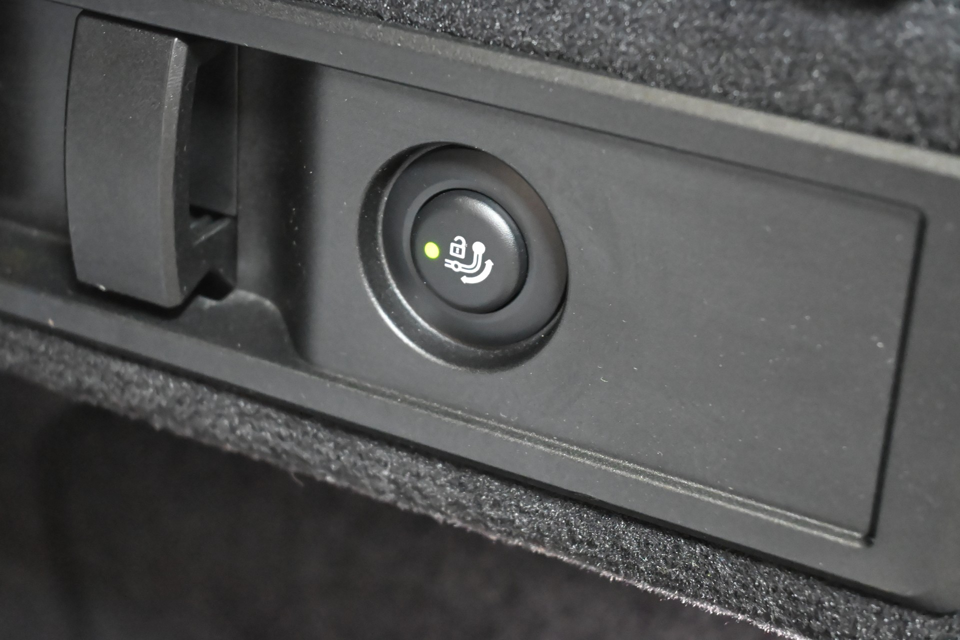 BMW 318d 48V Touring Luxury Line Steptronic-image-8