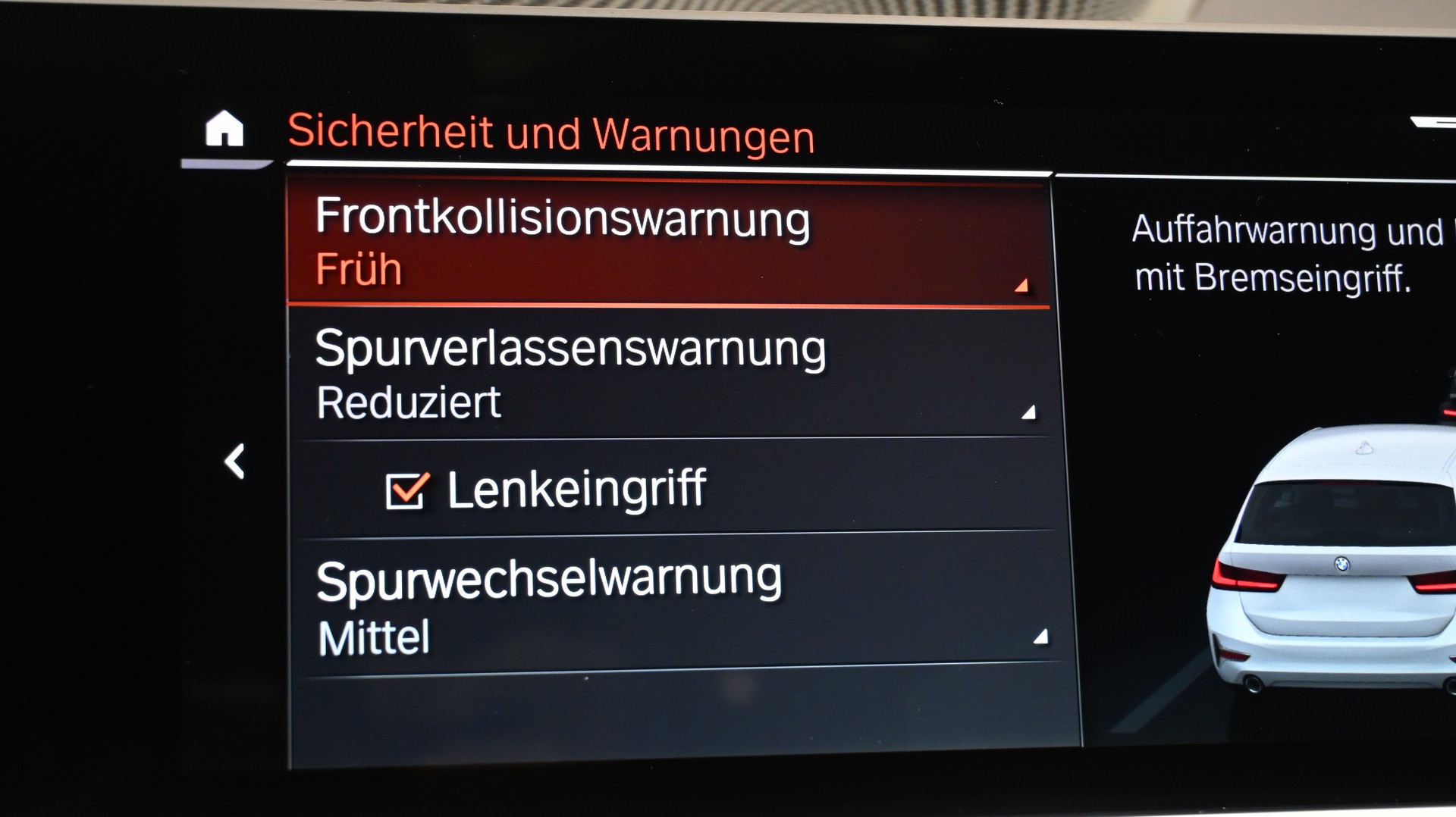 BMW 318d 48V Touring Luxury Line Steptronic-image-11