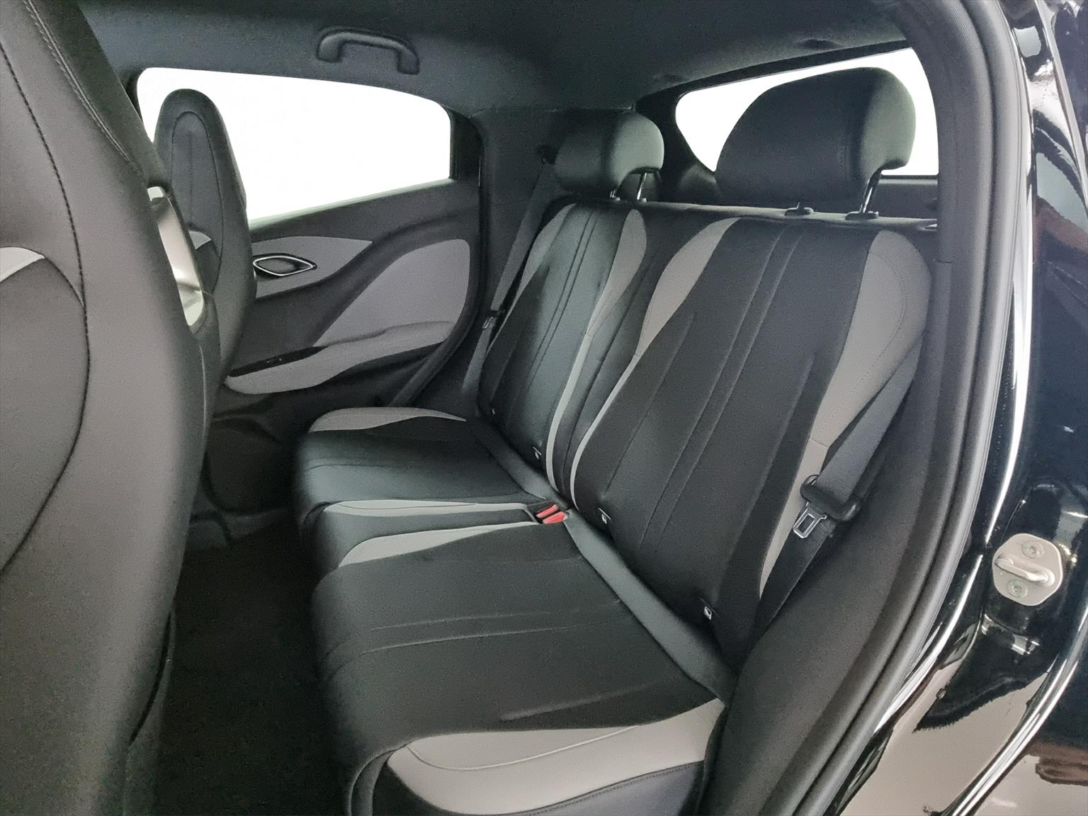 BYD Dolphin Surf 43kWh Comfort-image-6