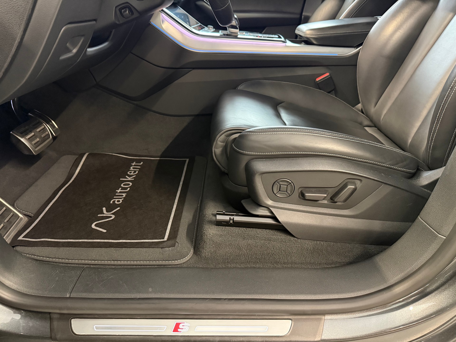 AUDI Q8 50 TDI S Line quattro tiptronic-image-15