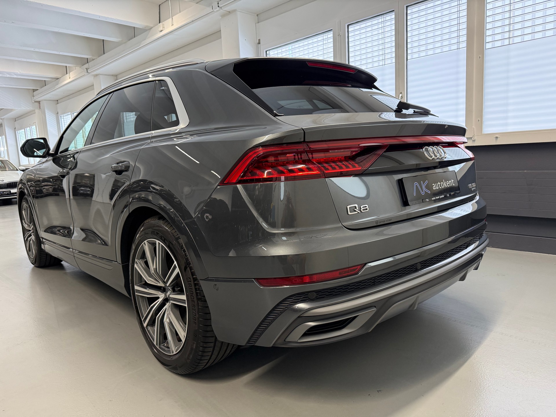 AUDI Q8 50 TDI S Line quattro tiptronic-showroom-element-3
