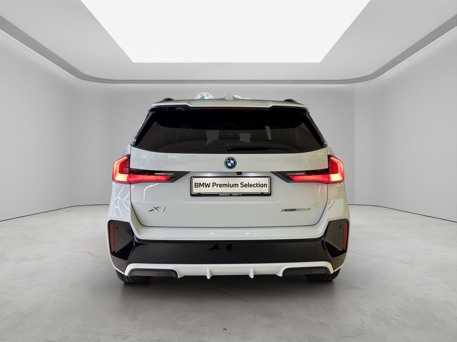 BMW X1 30e xDrive M Sportpaket-image-9