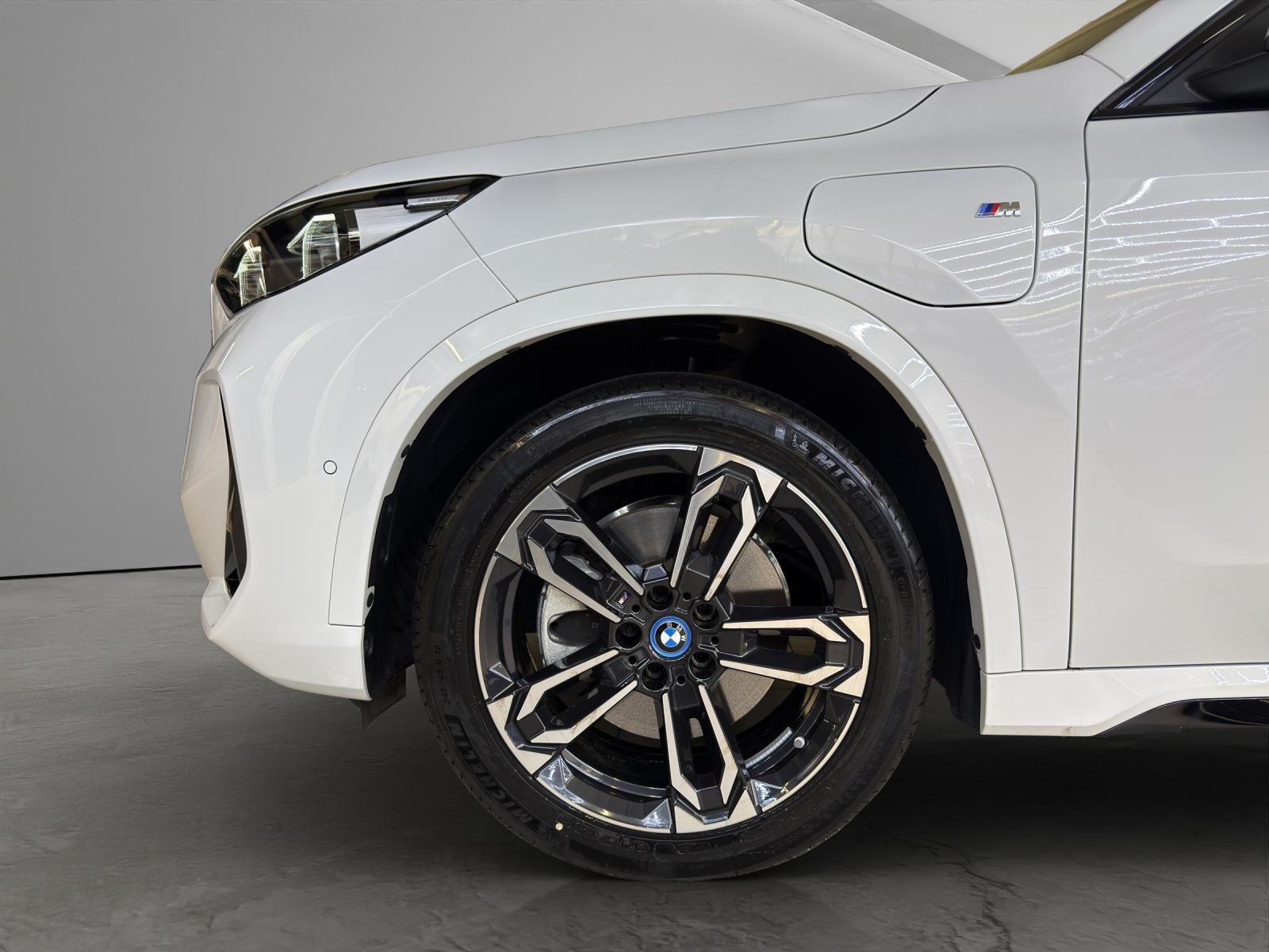 BMW X1 30e xDrive M Sportpaket-showroom-element-3