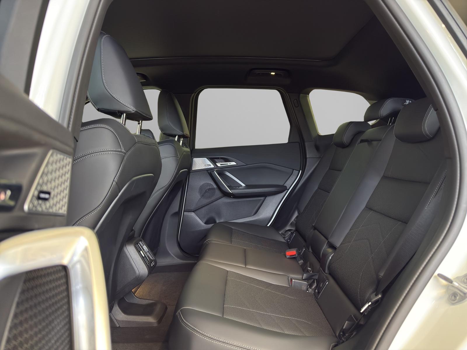 BMW X1 30e xDrive M Sportpaket-image-16