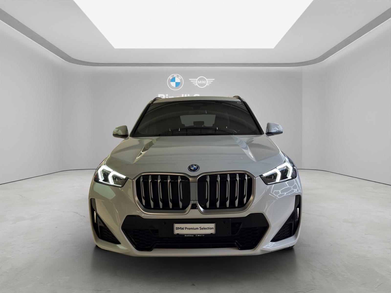 BMW X1 30e xDrive M Sportpaket-showroom-element-1