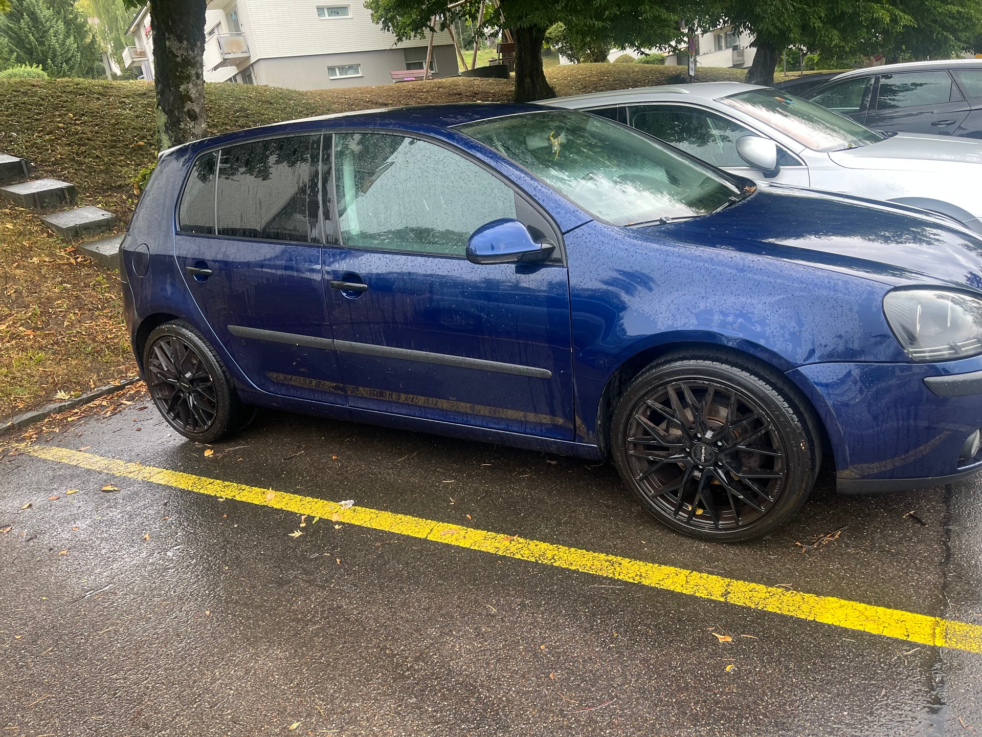 VW Golf 1.6 FSI Trendline-image-1