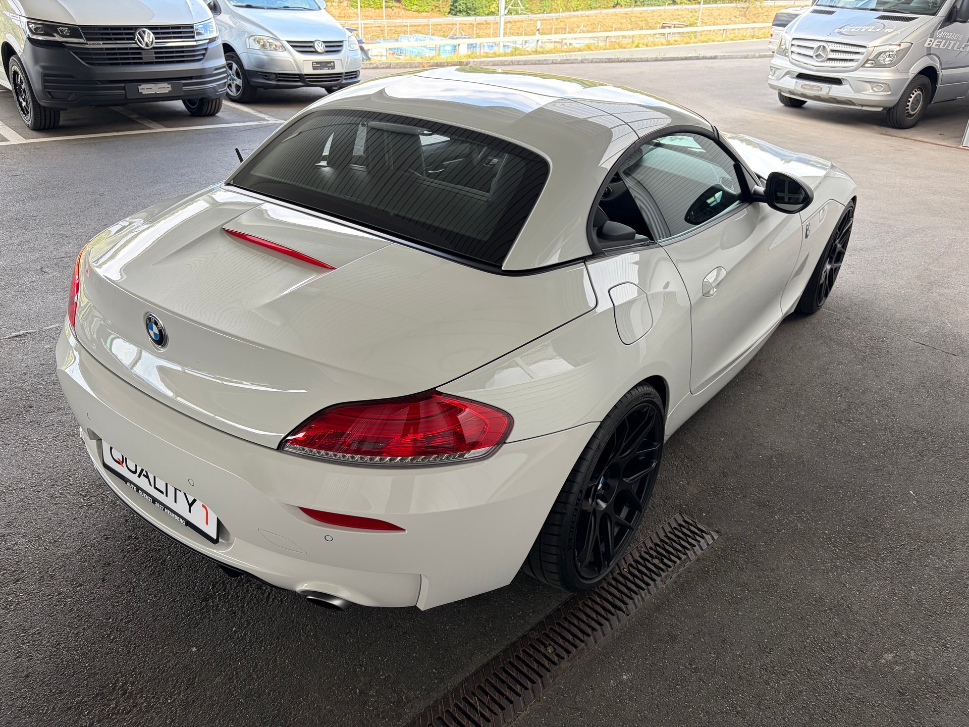 BMW Z4 sDrive35is DKG-image-3