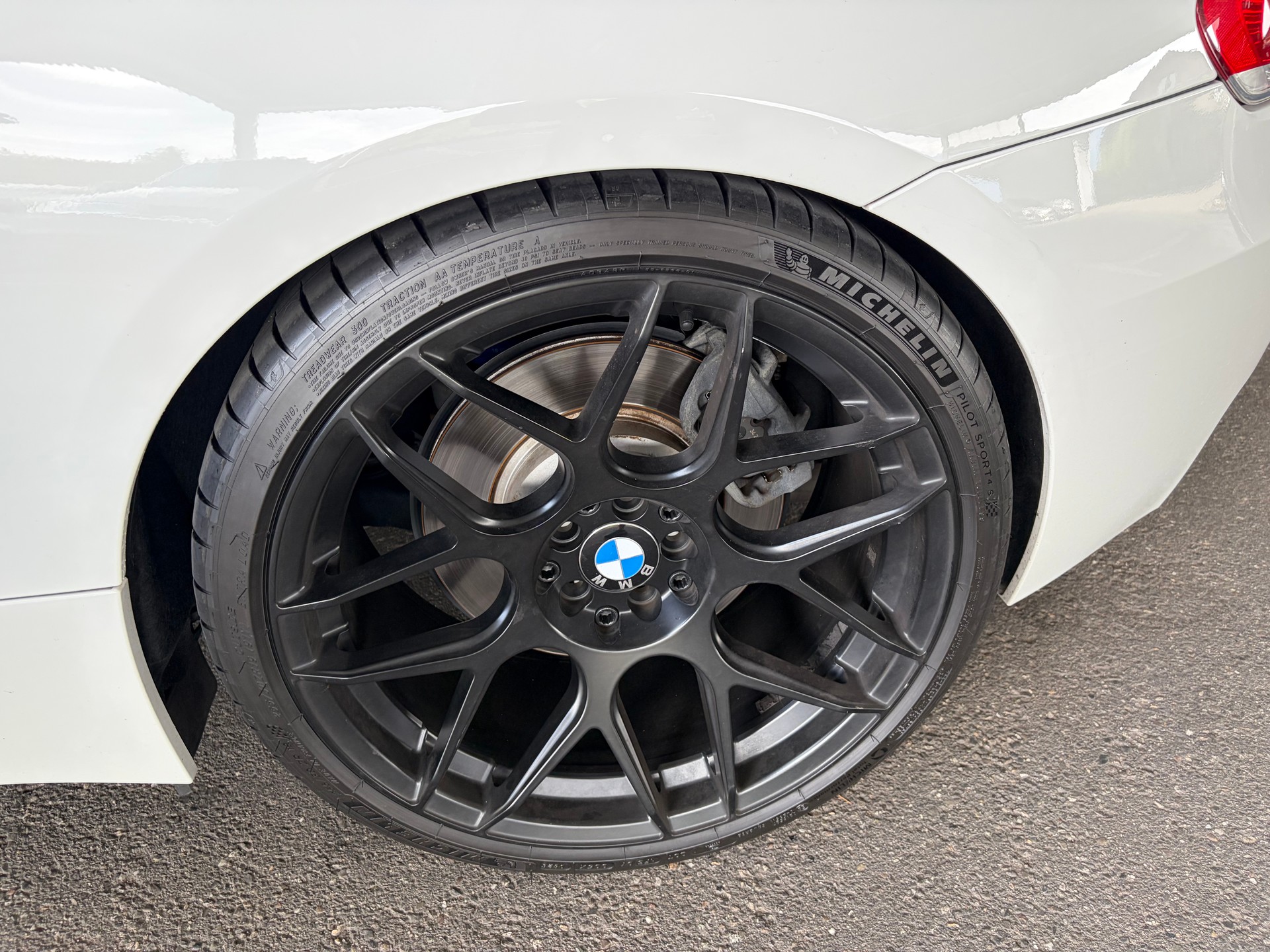 BMW Z4 sDrive35is DKG-image-11