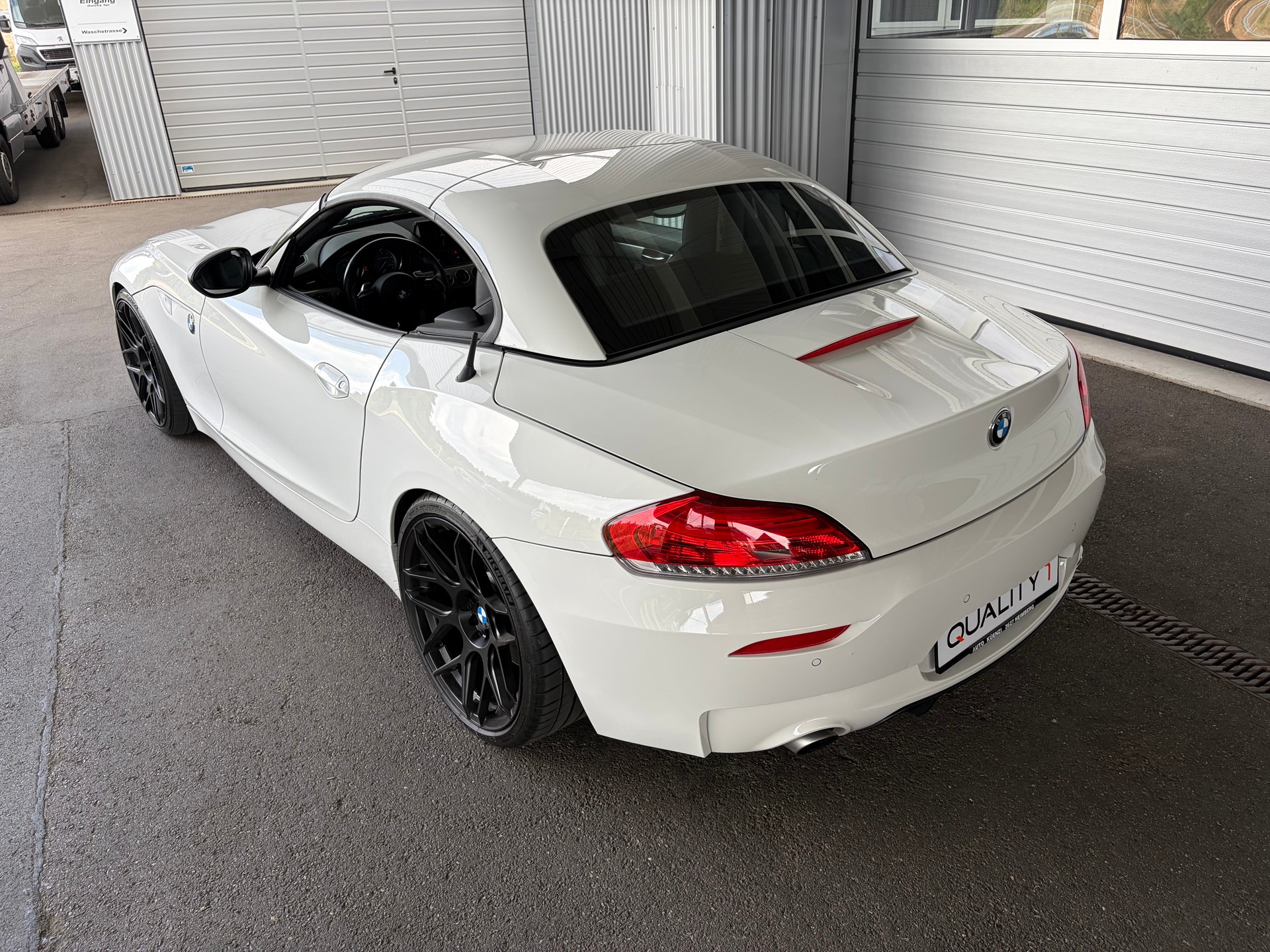 BMW Z4 sDrive35is DKG-image-2
