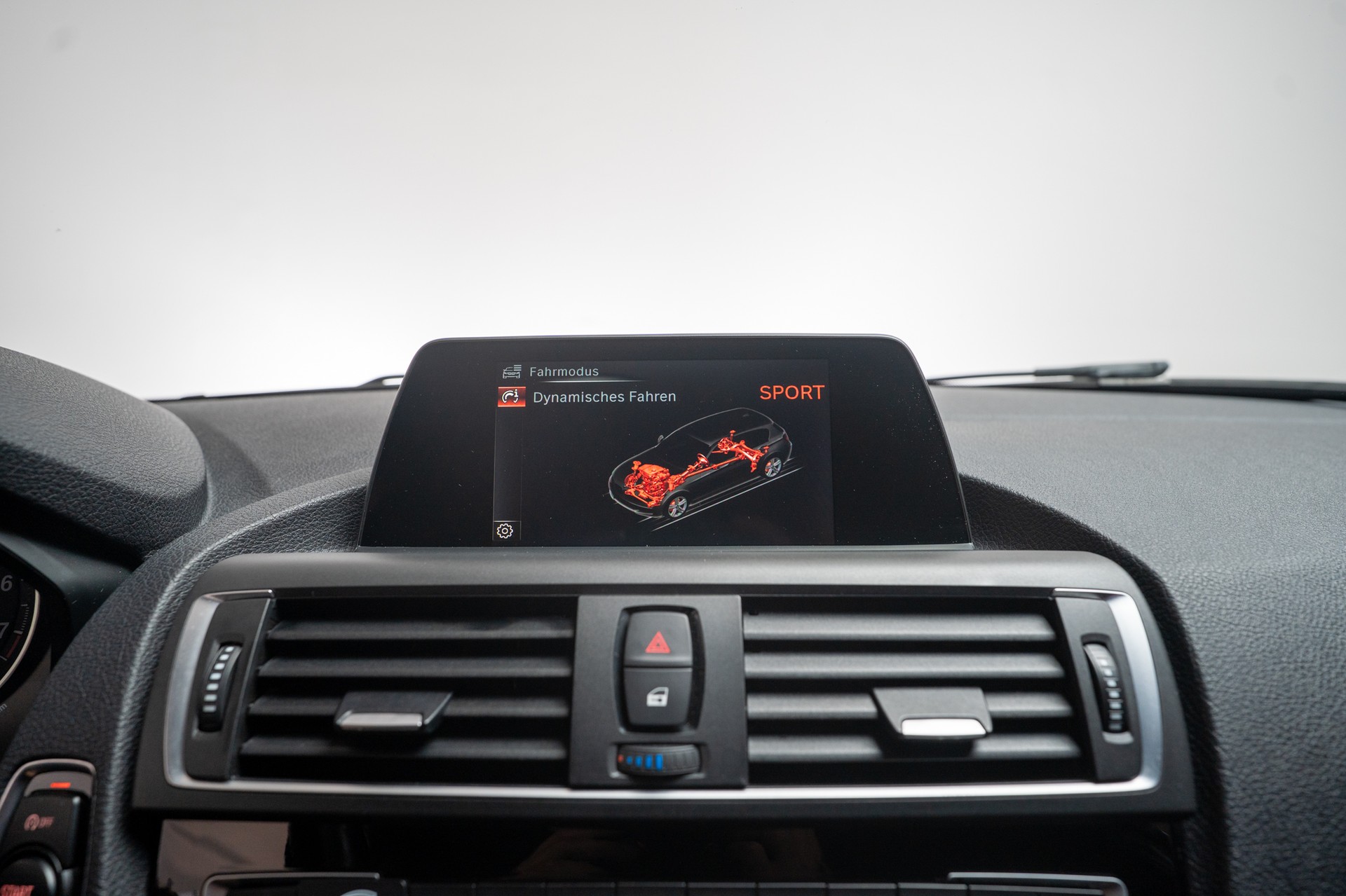 BMW 118i M Sport / CH-Fahrzeug / M Sport/ Tempomat-image-20