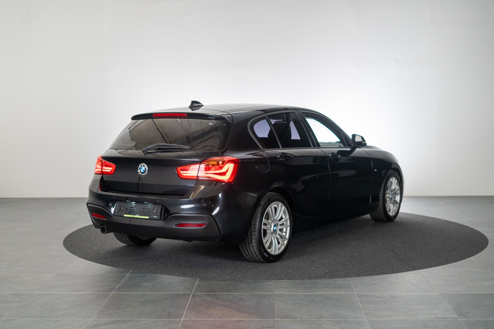 BMW 118i M Sport / CH-Fahrzeug / M Sport/ Tempomat-image-3