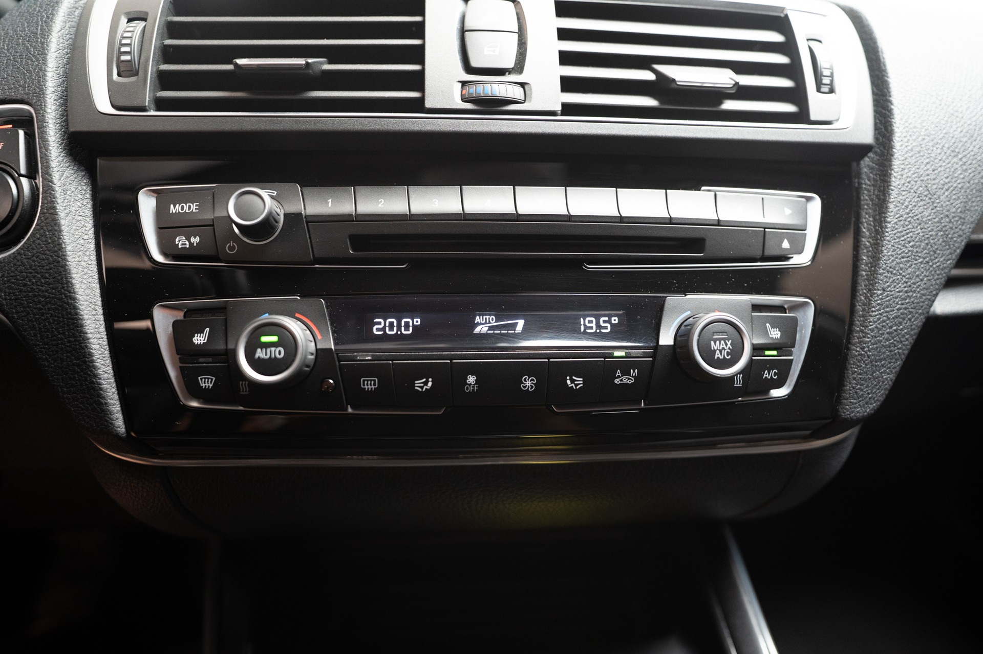 BMW 118i M Sport / CH-Fahrzeug / M Sport/ Tempomat-image-21