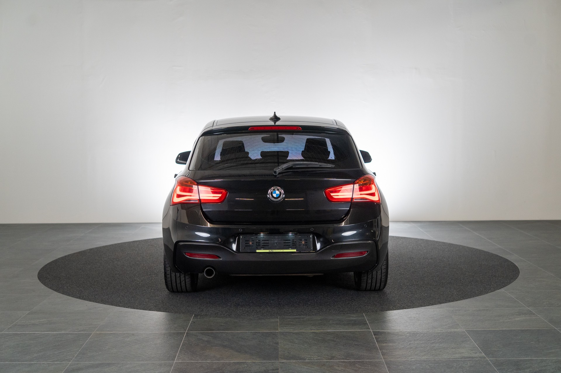 BMW 118i M Sport / CH-Fahrzeug / M Sport/ Tempomat-image-4