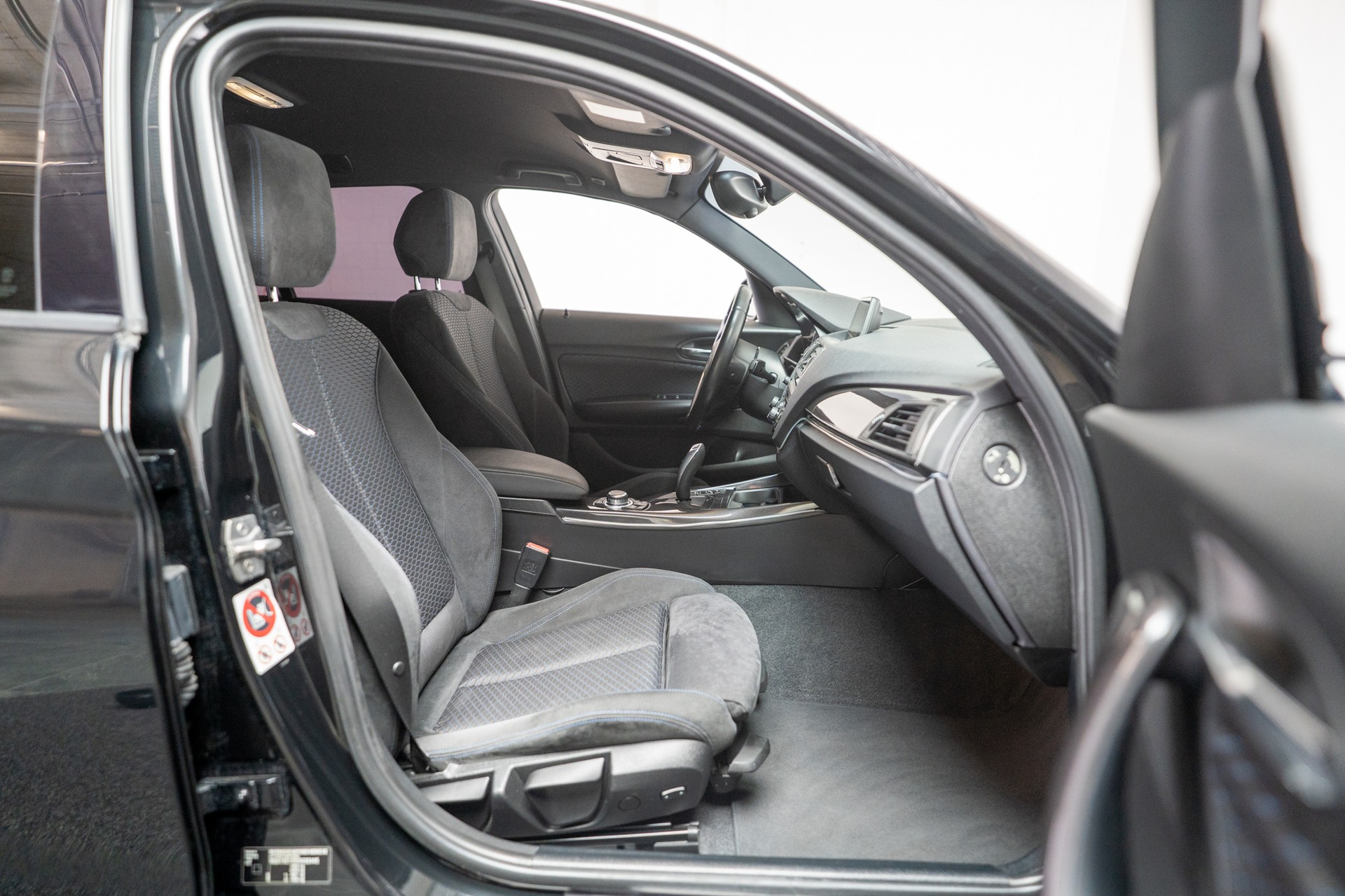 BMW 118i M Sport / CH-Fahrzeug / M Sport/ Tempomat-image-12