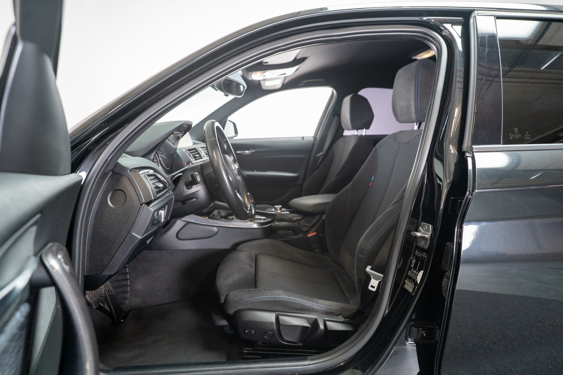 BMW 118i M Sport / CH-Fahrzeug / M Sport/ Tempomat-image-7