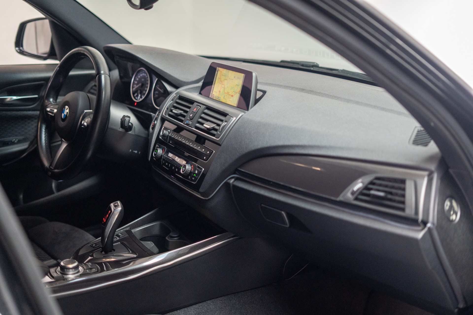 BMW 118i M Sport / CH-Fahrzeug / M Sport/ Tempomat-image-13