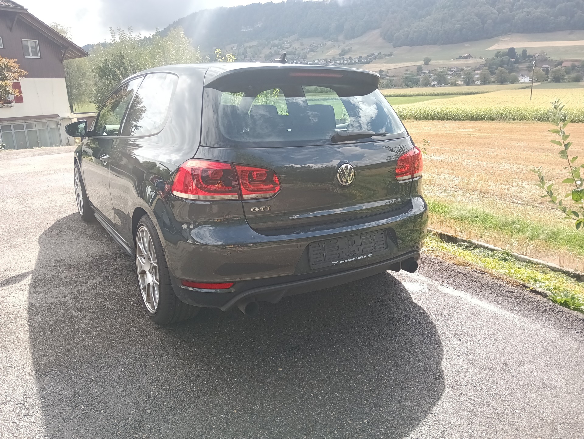 VW Golf 2.0 TSI GTI-image-3