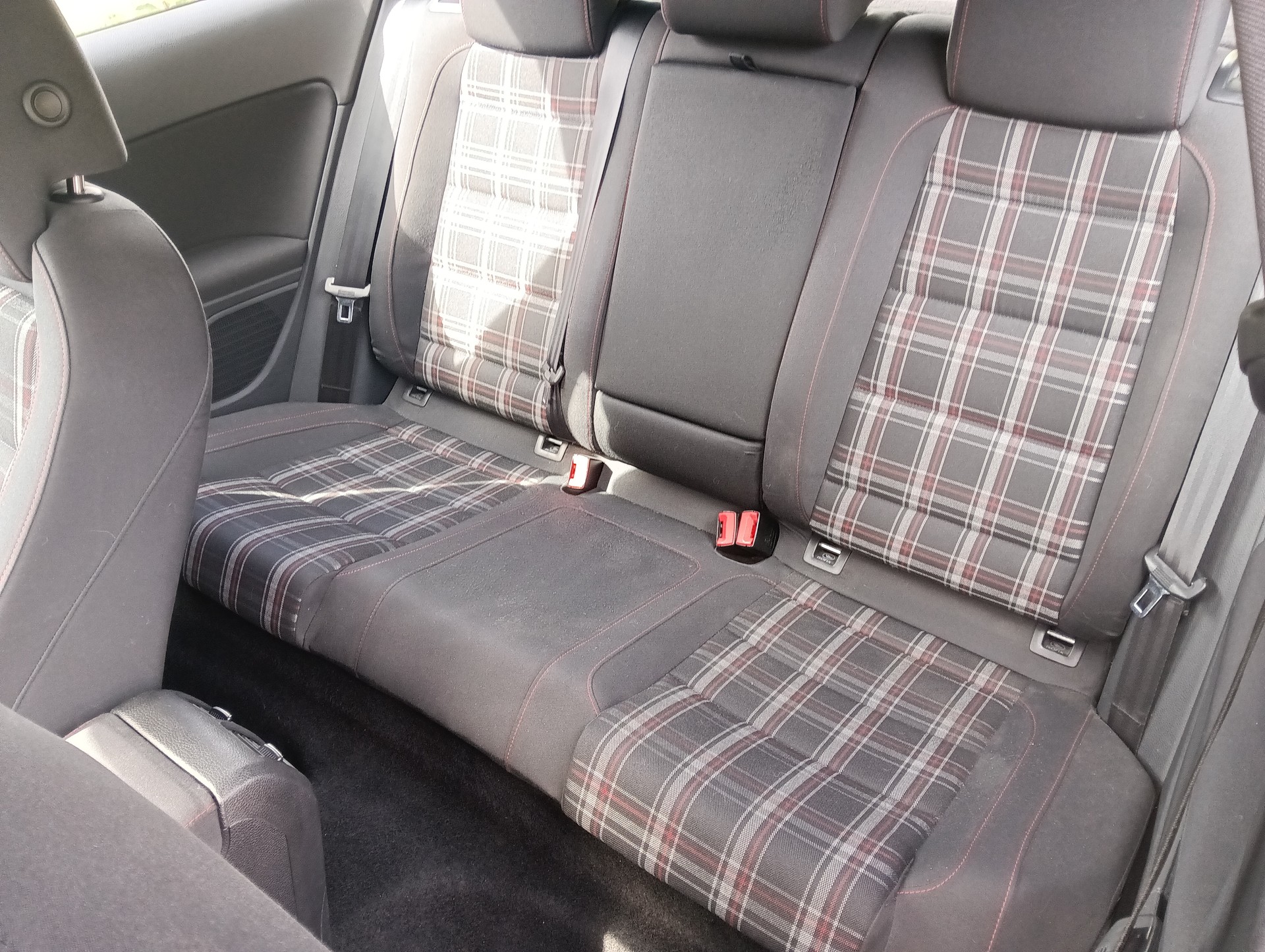VW Golf 2.0 TSI GTI-image-9