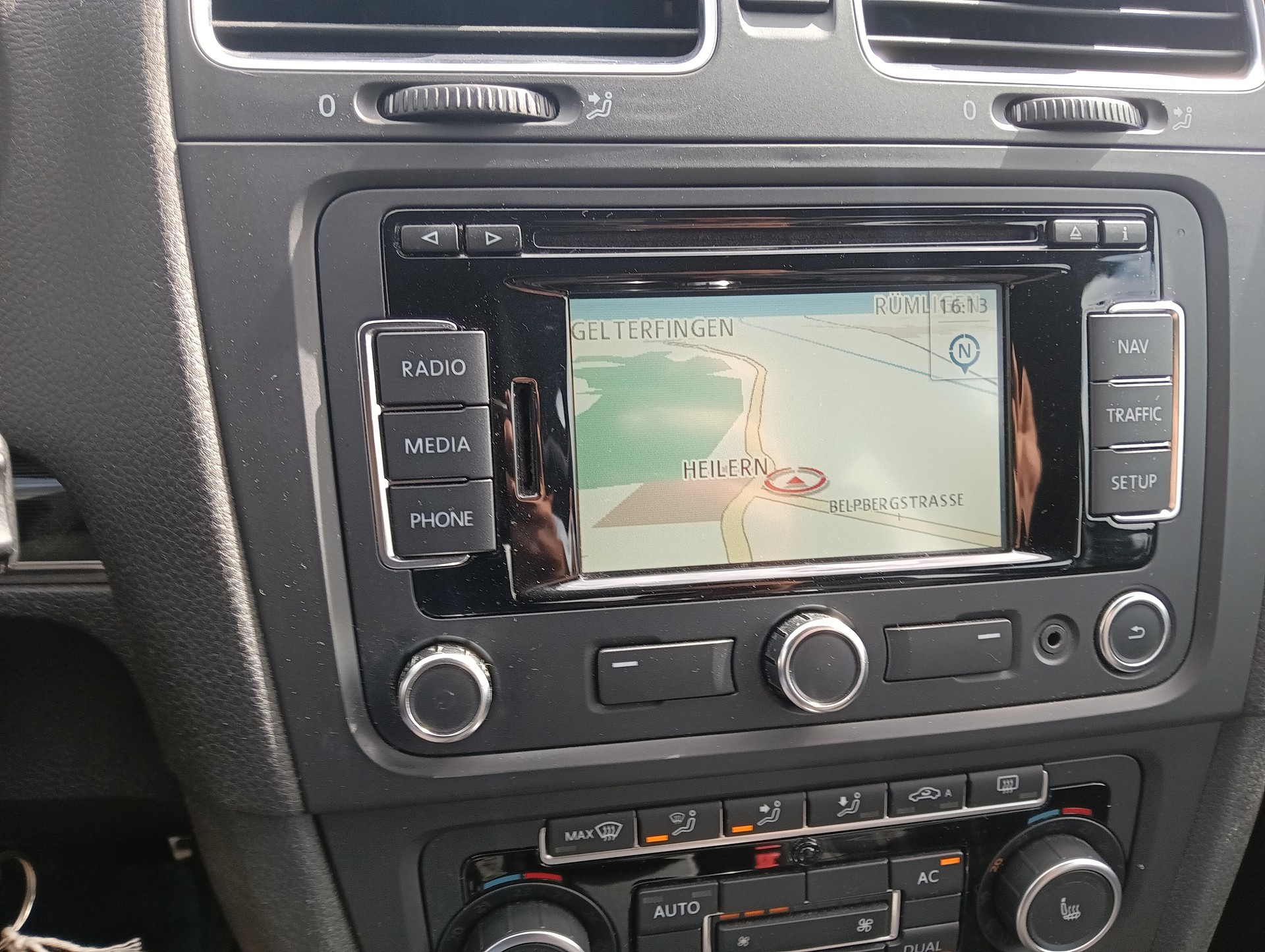VW Golf 2.0 TSI GTI-image-8