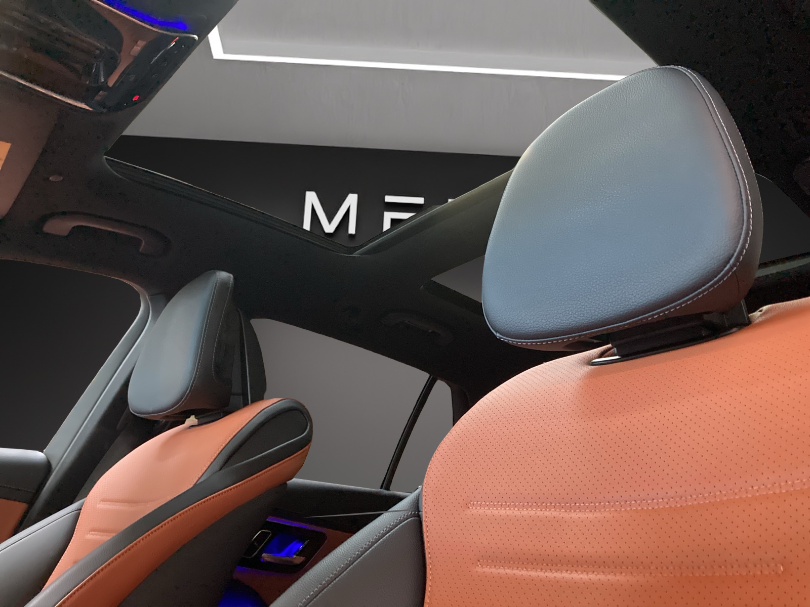 MERCEDES-BENZ C 300 T 4 Matic-image-8