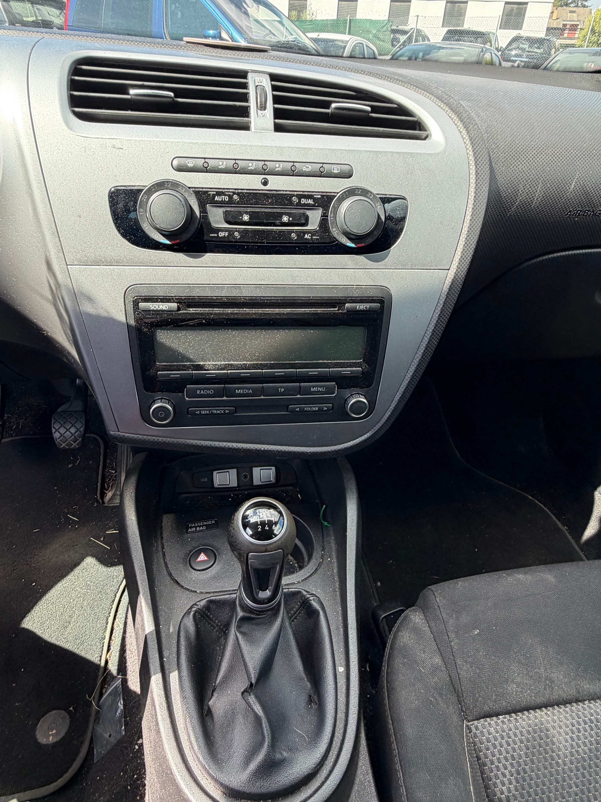 SEAT Leon 1.8 TSI Style-image-5