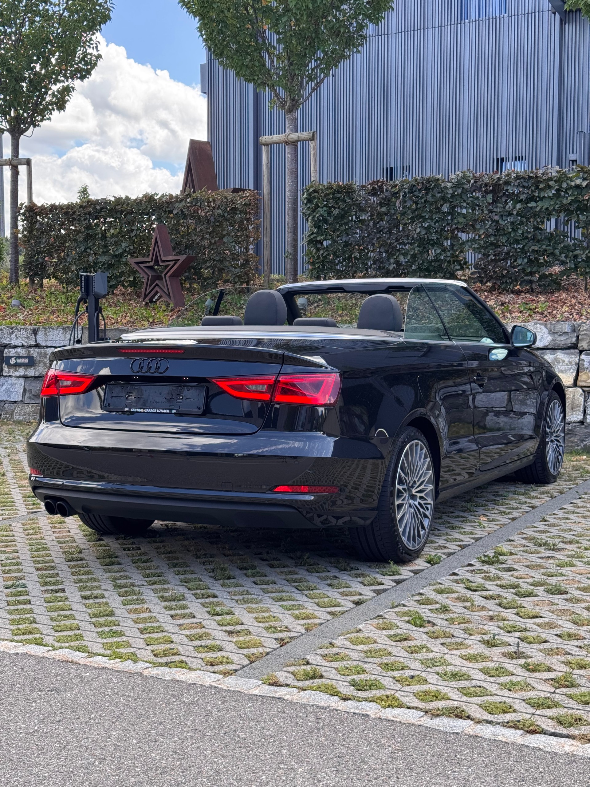 AUDI A3 Cabriolet 1.4 TFSI Ambition-image-8