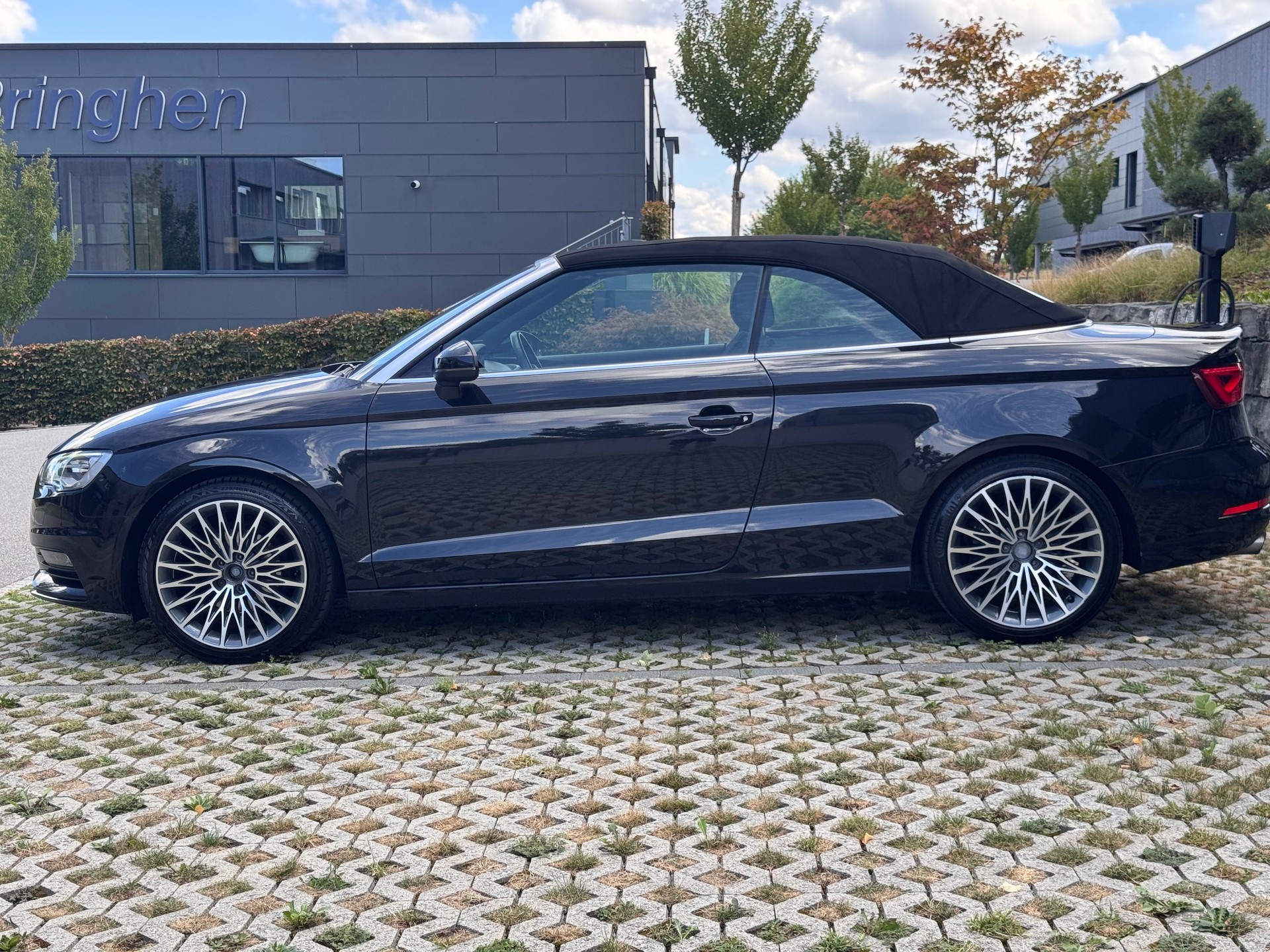 AUDI A3 Cabriolet 1.4 TFSI Ambition-image-3