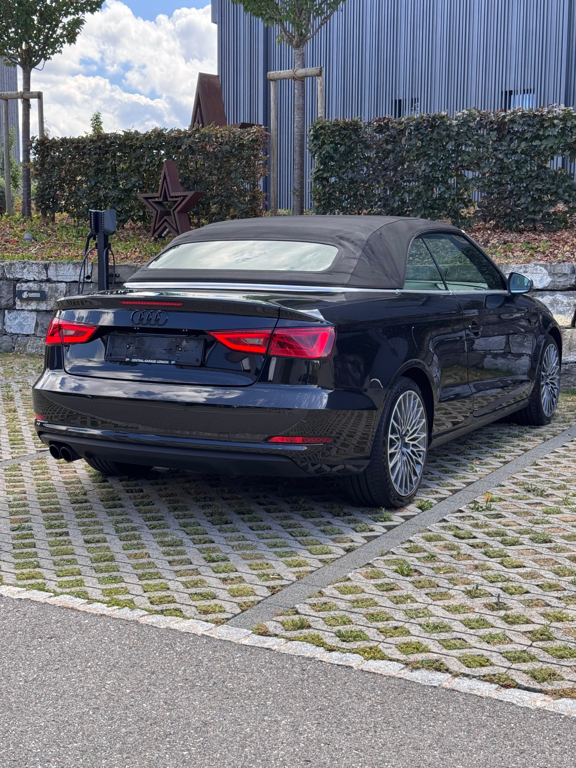 AUDI A3 Cabriolet 1.4 TFSI Ambition-image-15