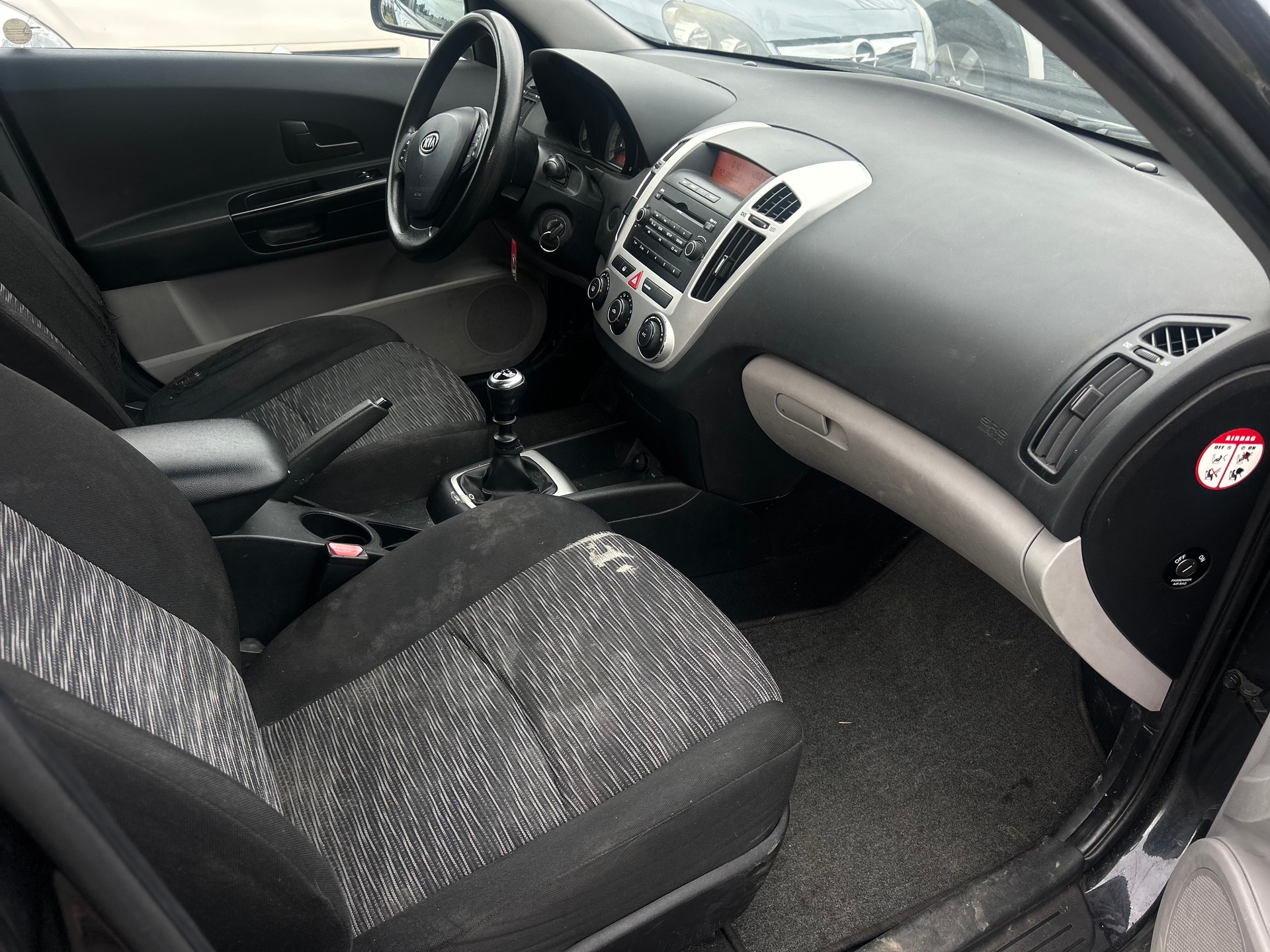 KIA Cee'd Sporty Wagon 1.4 16V Eco-image-4