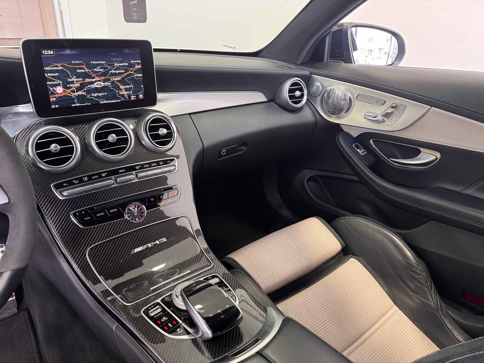 MERCEDES-BENZ C 63 S AMG Coupé Speedshift *Performance Sitze / Performance Abgasanlage / Carbon / Burmester / Keyless / LED ILS*-image-11