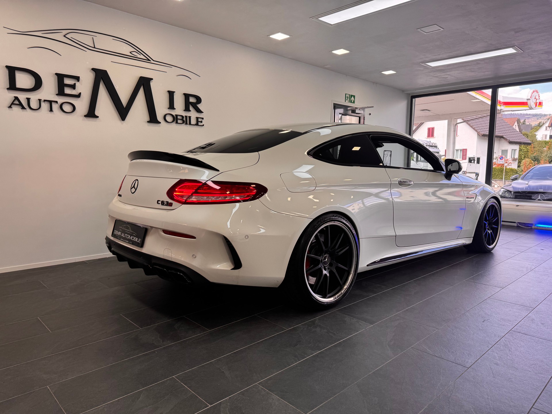 MERCEDES-BENZ C 63 S AMG Coupé Speedshift *Performance Sitze / Performance Abgasanlage / Carbon / Burmester / Keyless / LED ILS*-image-3