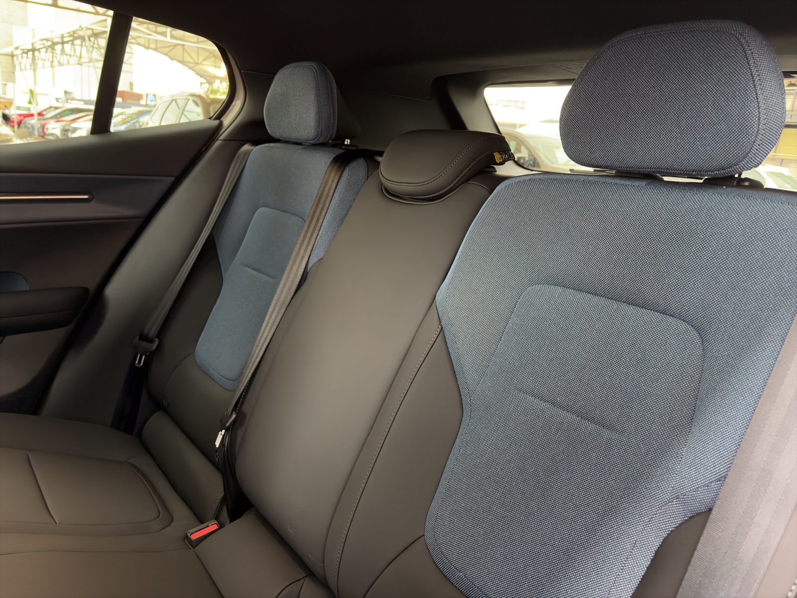 VOLVO EX30 E60 Plus-image-17