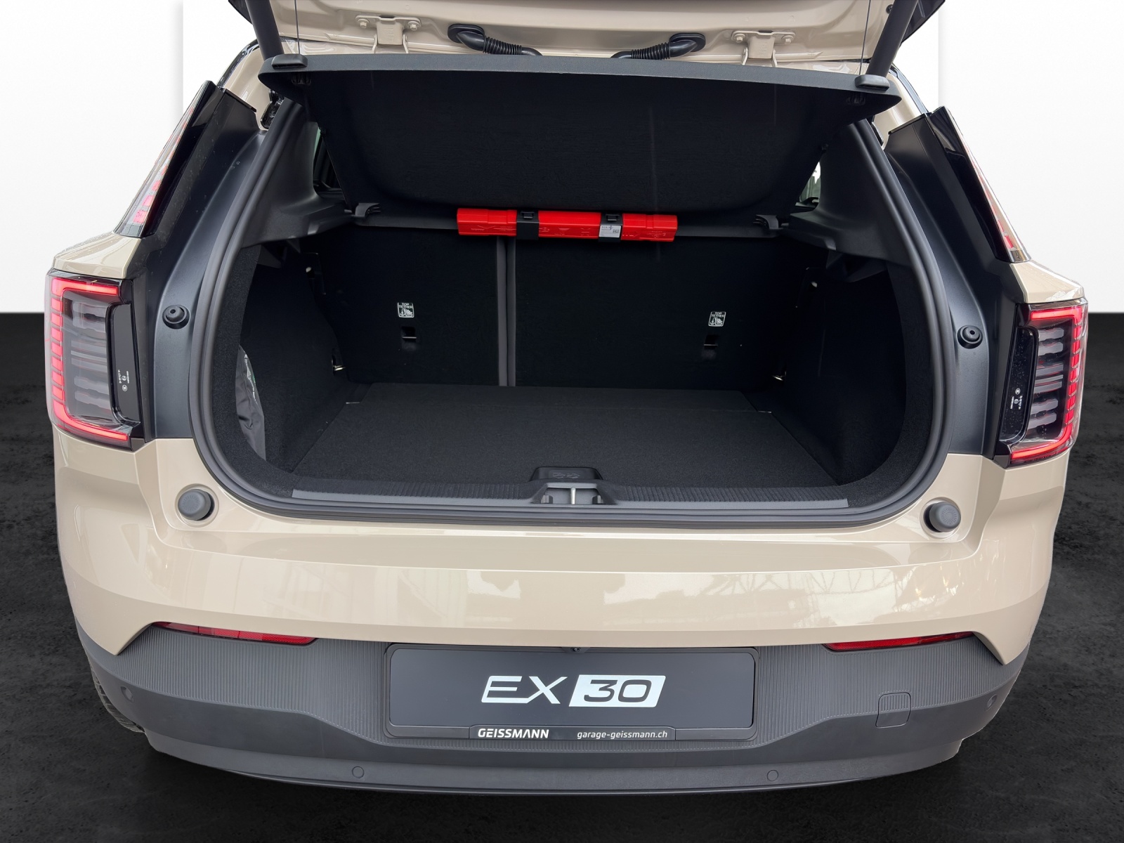 VOLVO EX30 E60 Plus-image-18