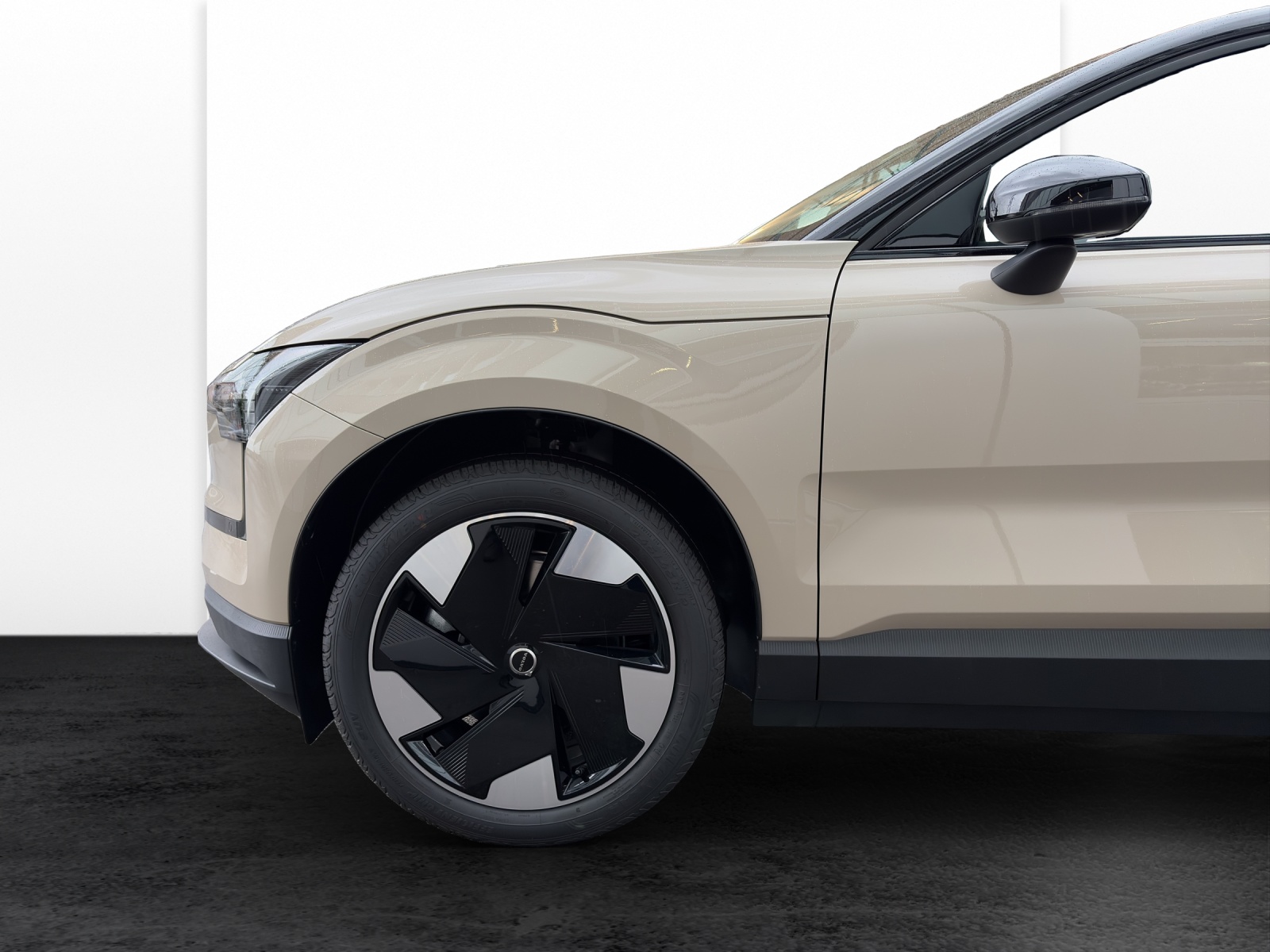 VOLVO EX30 E60 Plus-image-19