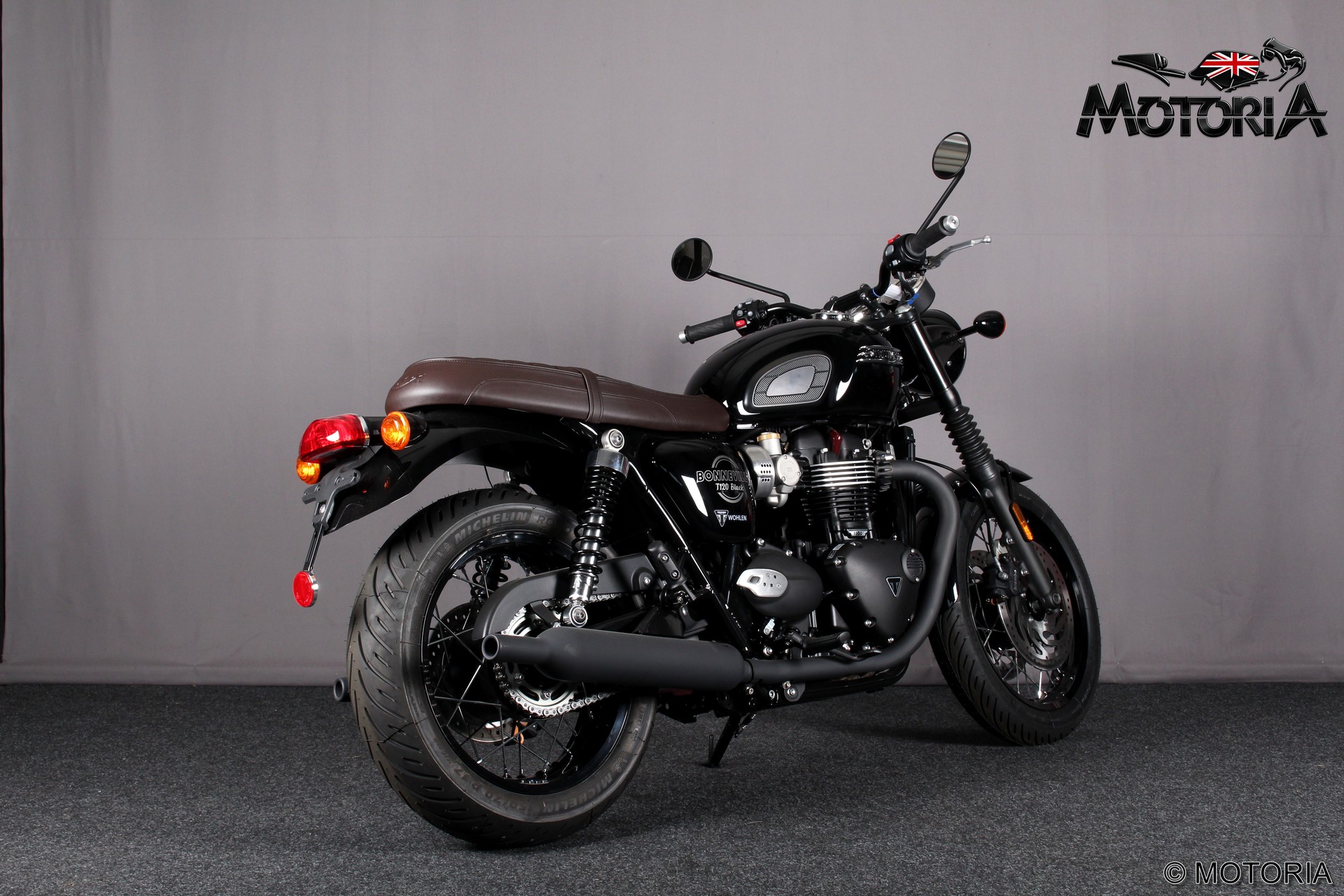 TRIUMPH Bonneville T120 Black (MY26 35 kW möglich)-showroom-element-2