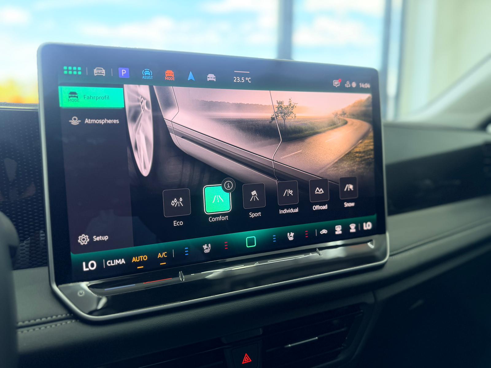 VW Tiguan 2.0 TSI DSG Life 4Motion | Neuwagenzustand | CH-Fahrzeug |-image-13
