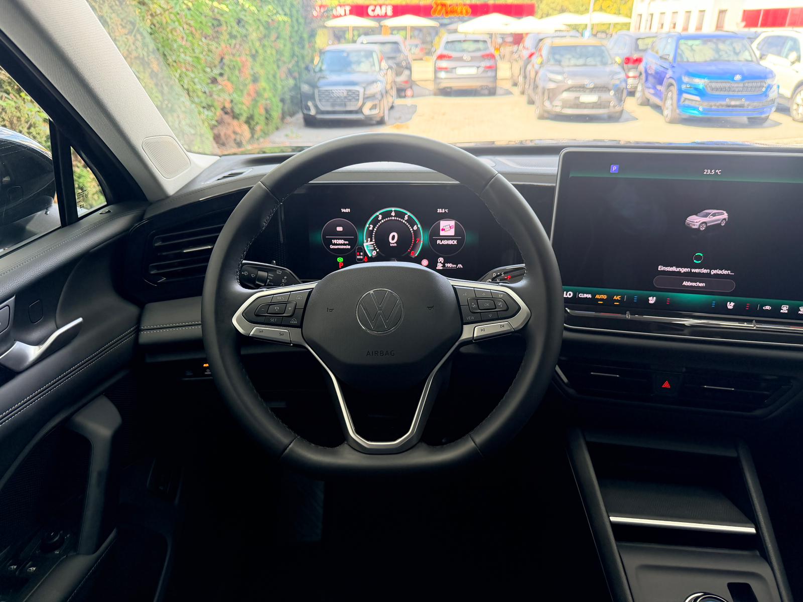 VW Tiguan 2.0 TSI DSG Life 4Motion | Neuwagenzustand | CH-Fahrzeug |-image-9