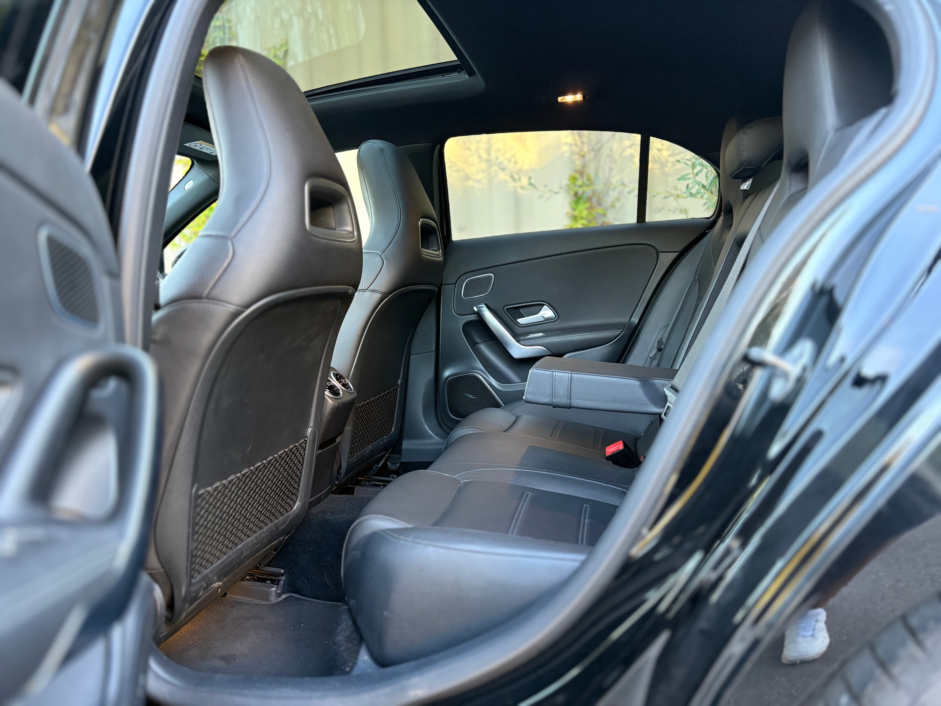 MERCEDES-BENZ A 250 4Matic 7G-DCT | BURMESTER | PANO | HEADUP | MEMORY | AMBIENTE-image-9