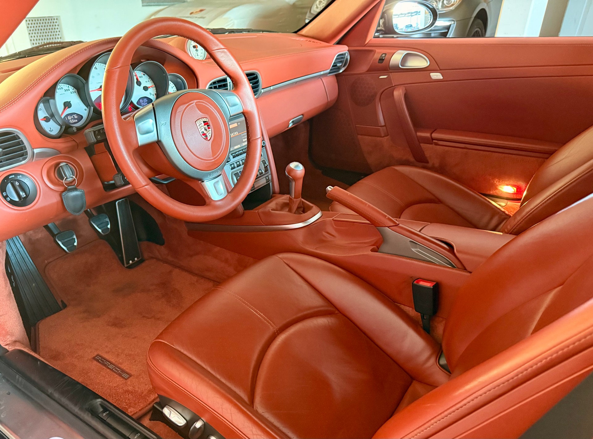 PORSCHE 3.8 Carrera 4S-image-9