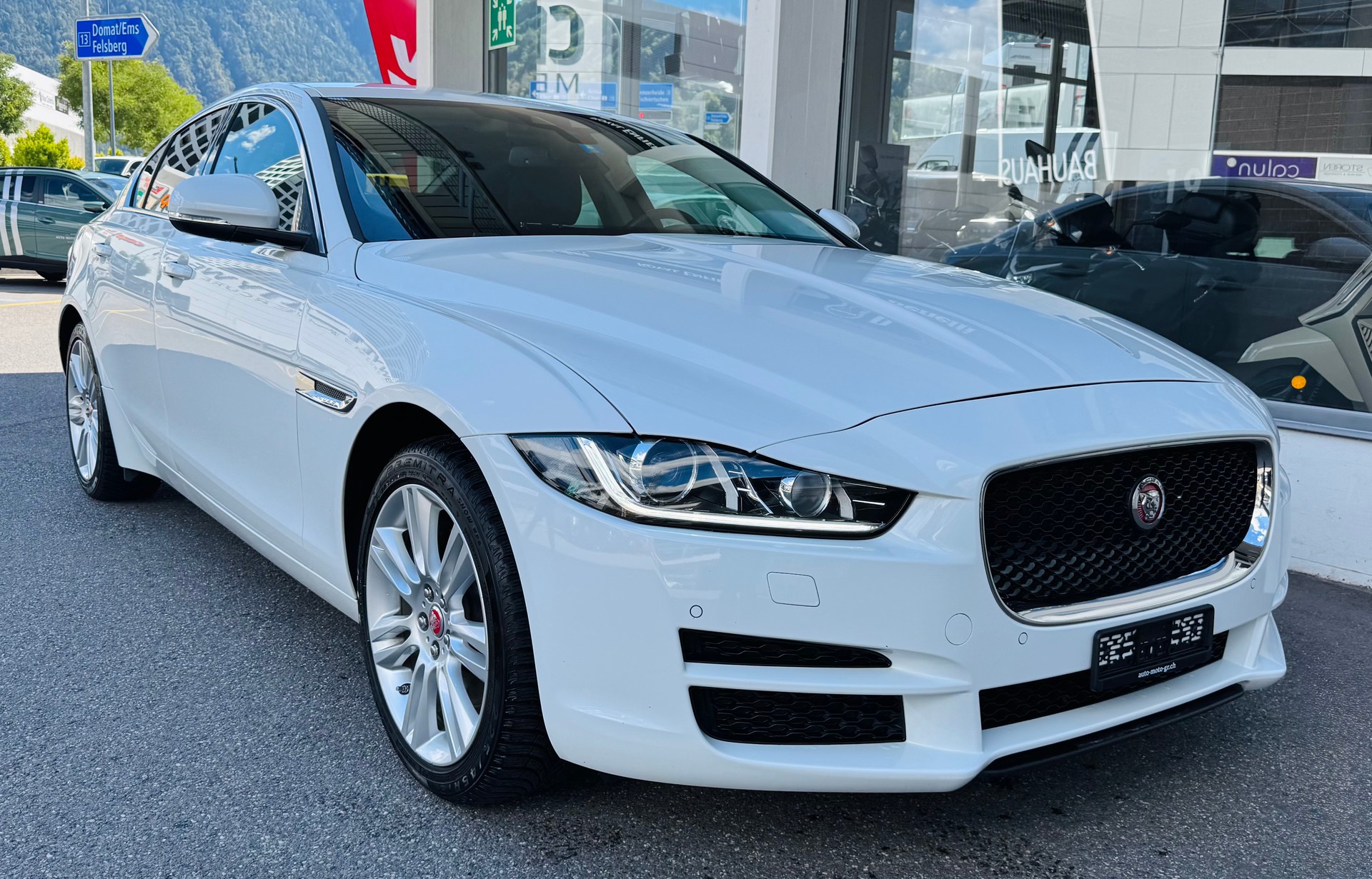 JAGUAR XE 20d Automat AWD-image-0