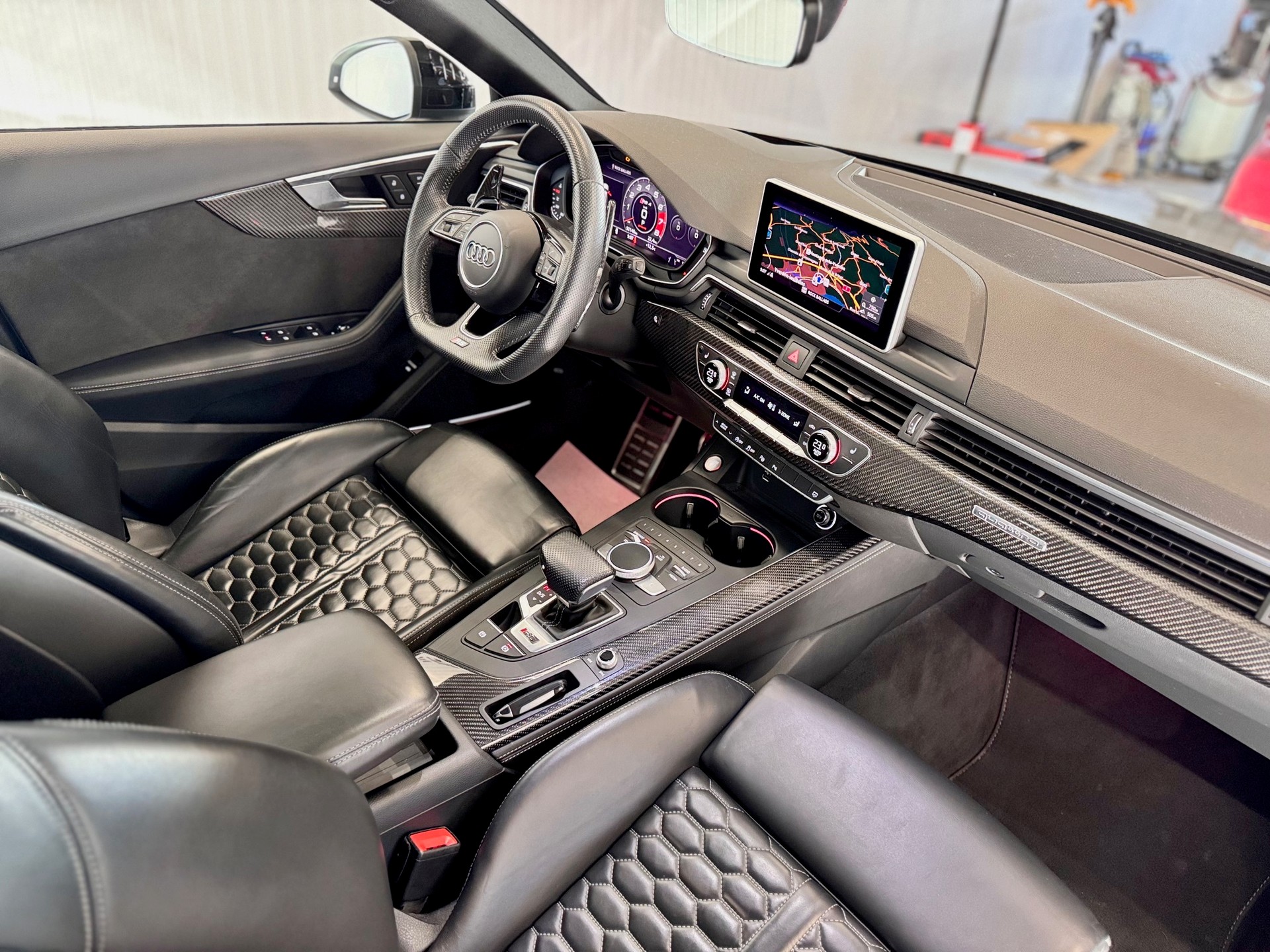 AUDI RS4 Avant 2.9 TFSI quattro tiptronic-image-9