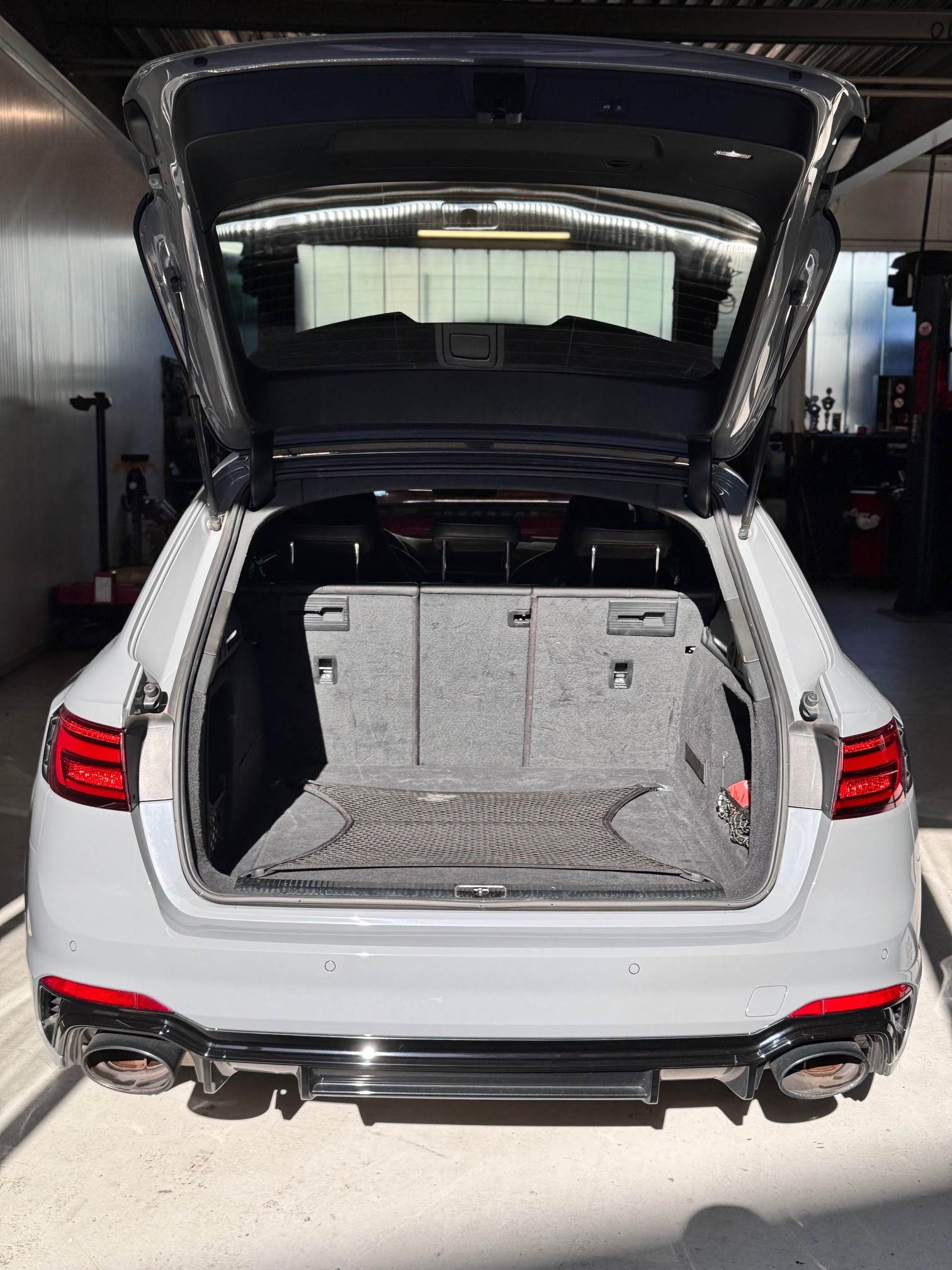 AUDI RS4 Avant 2.9 TFSI quattro tiptronic-image-4