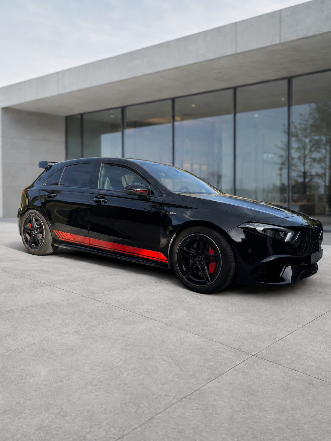 MERCEDES-BENZ A 45 S AMG 4matic+-image-4