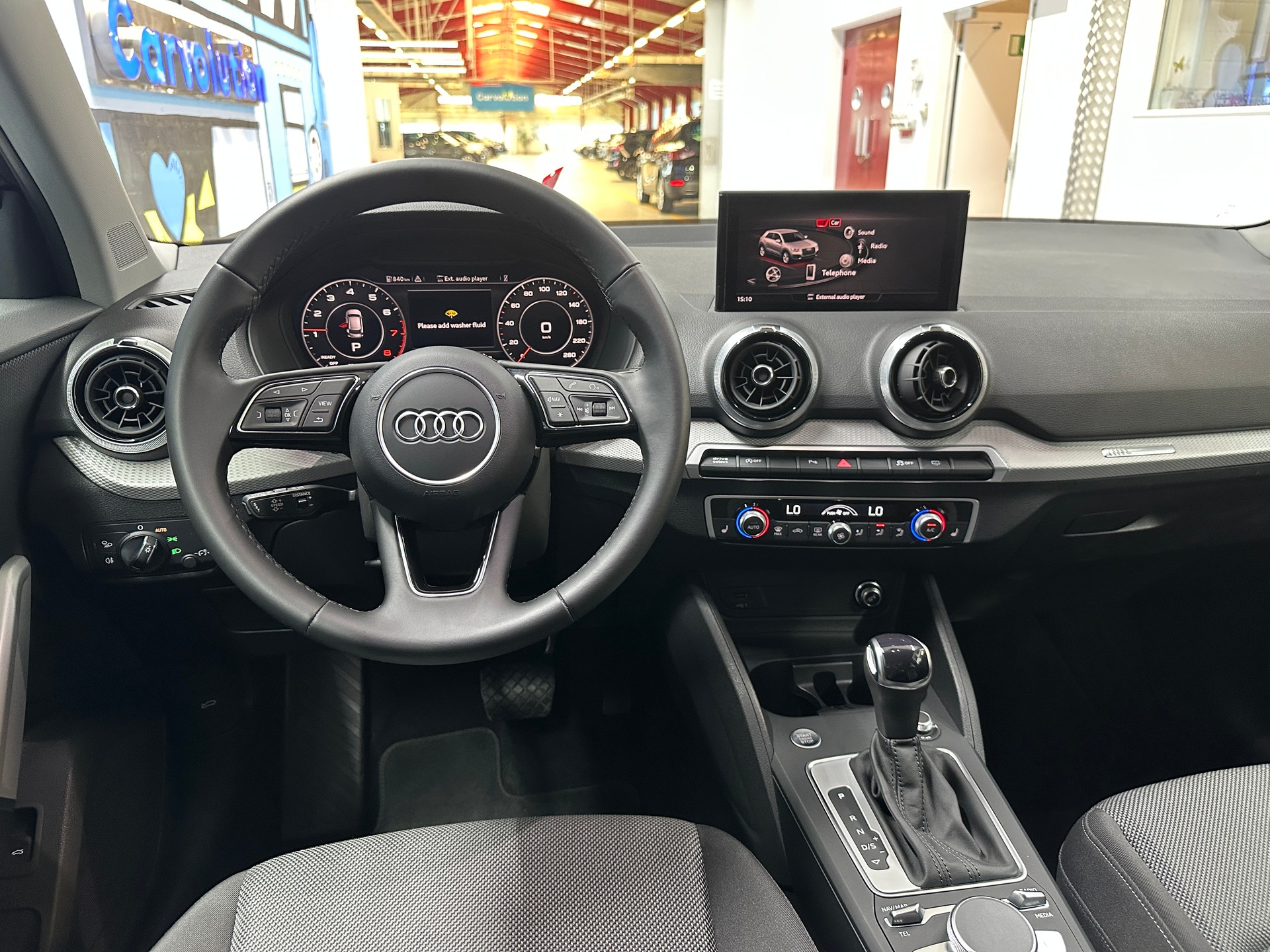 AUDI Q2 35 TFSI S line S-tronic-image-9