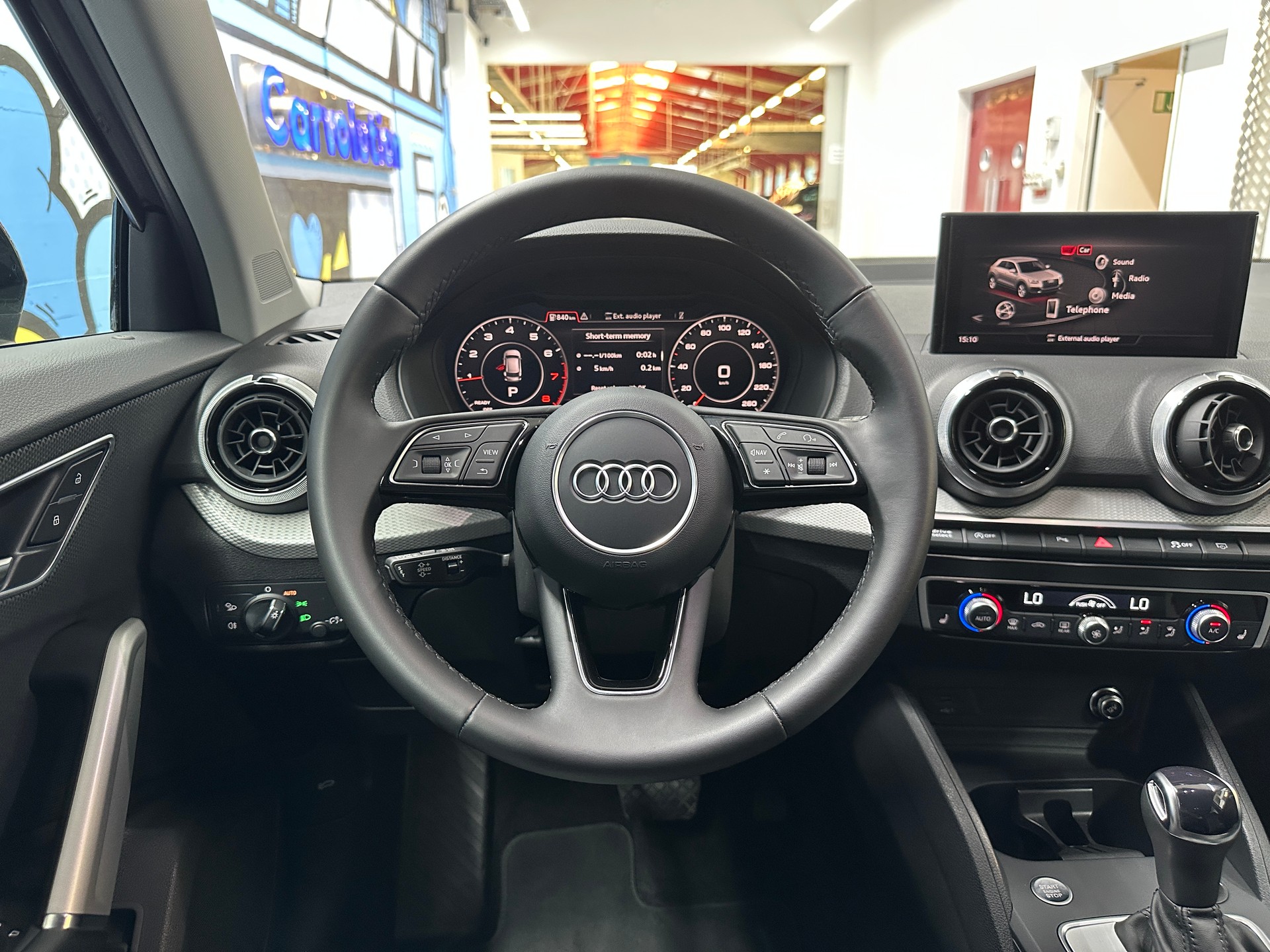 AUDI Q2 35 TFSI S line S-tronic-image-10