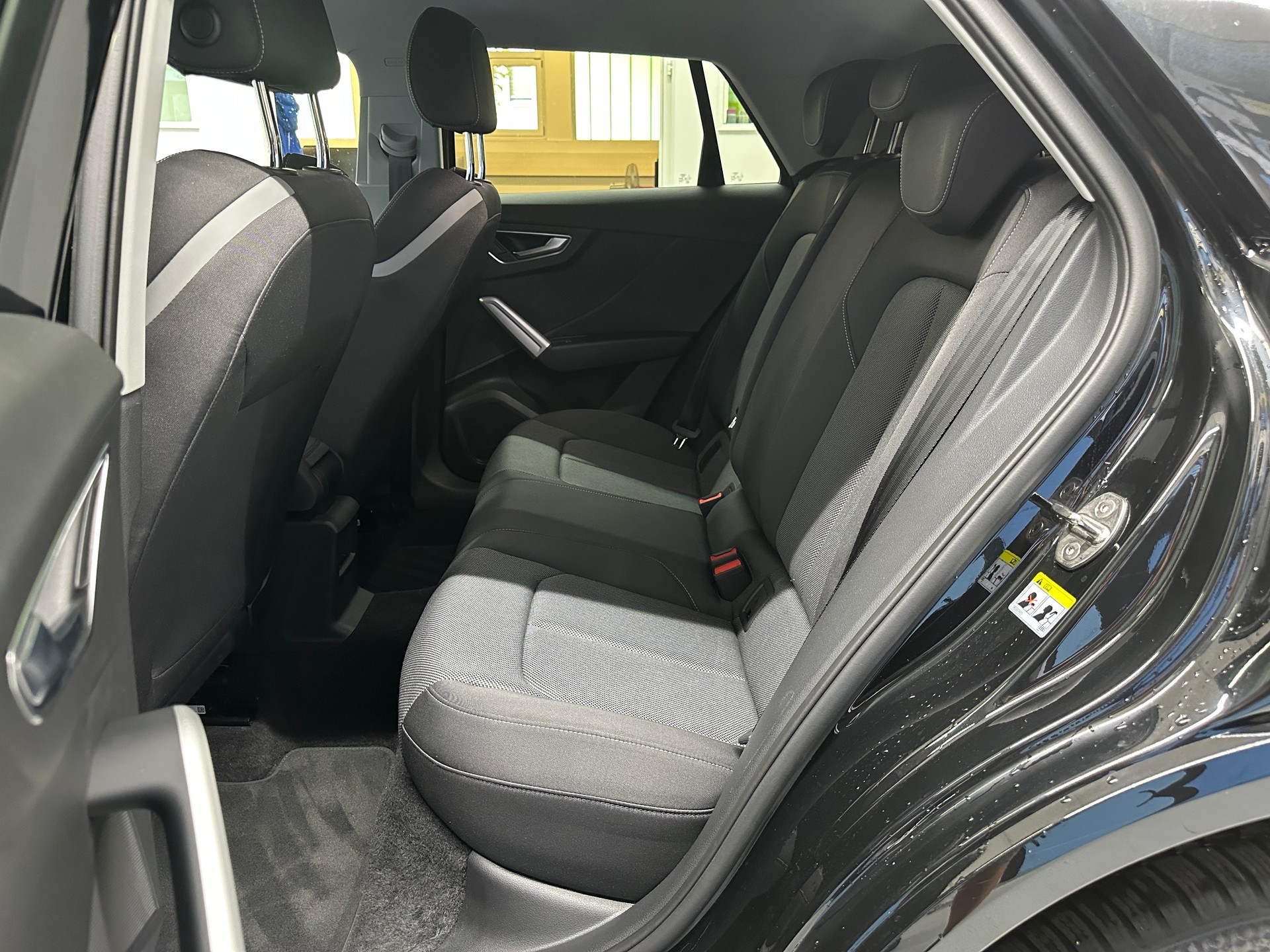 AUDI Q2 35 TFSI S line S-tronic-image-8