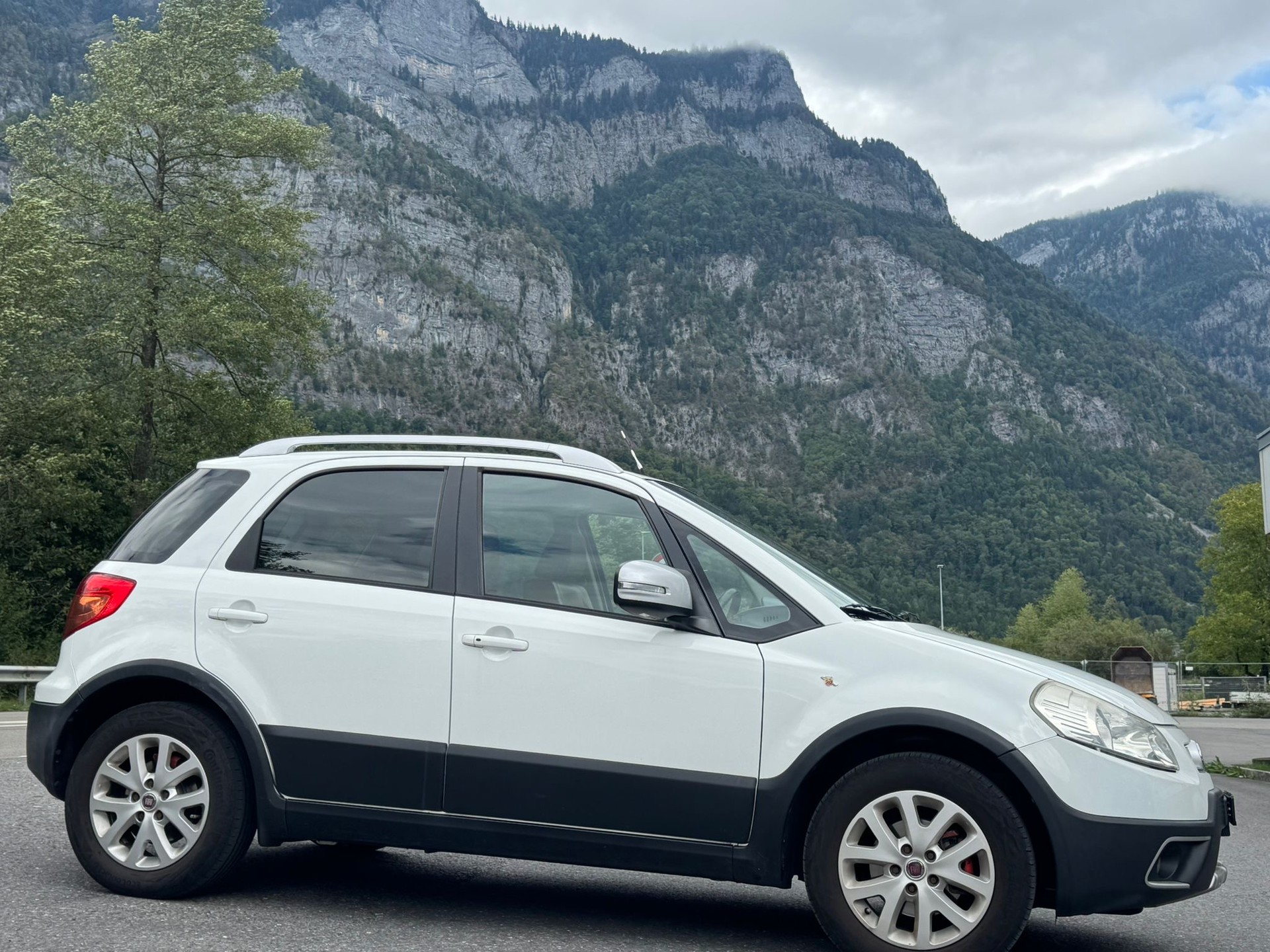 FIAT Sedici 2.0JTD 4WD Luxury-image-7