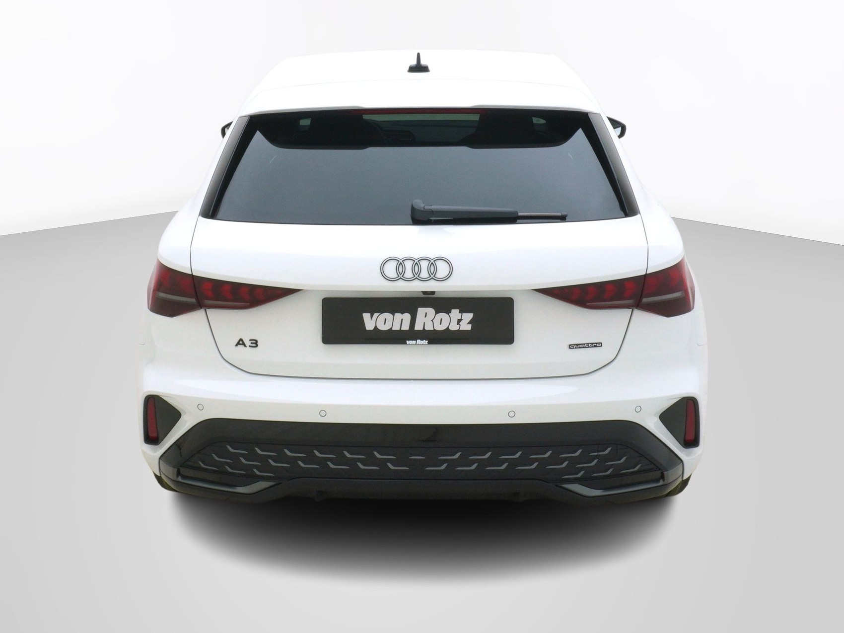 AUDI A3 Sportback 2.0 40 TFSI S Line quattro S-Tronic-image-2