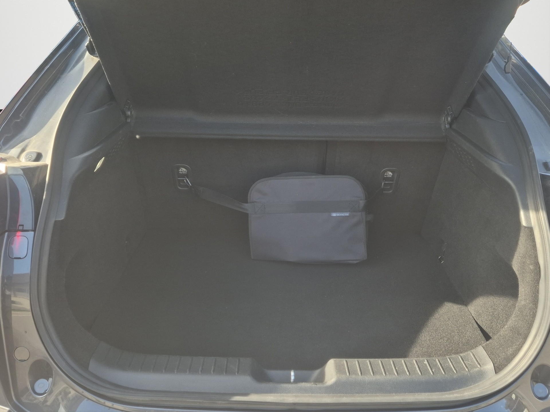 MAZDA MX-30 e-Skyactiv First Edition-image-10